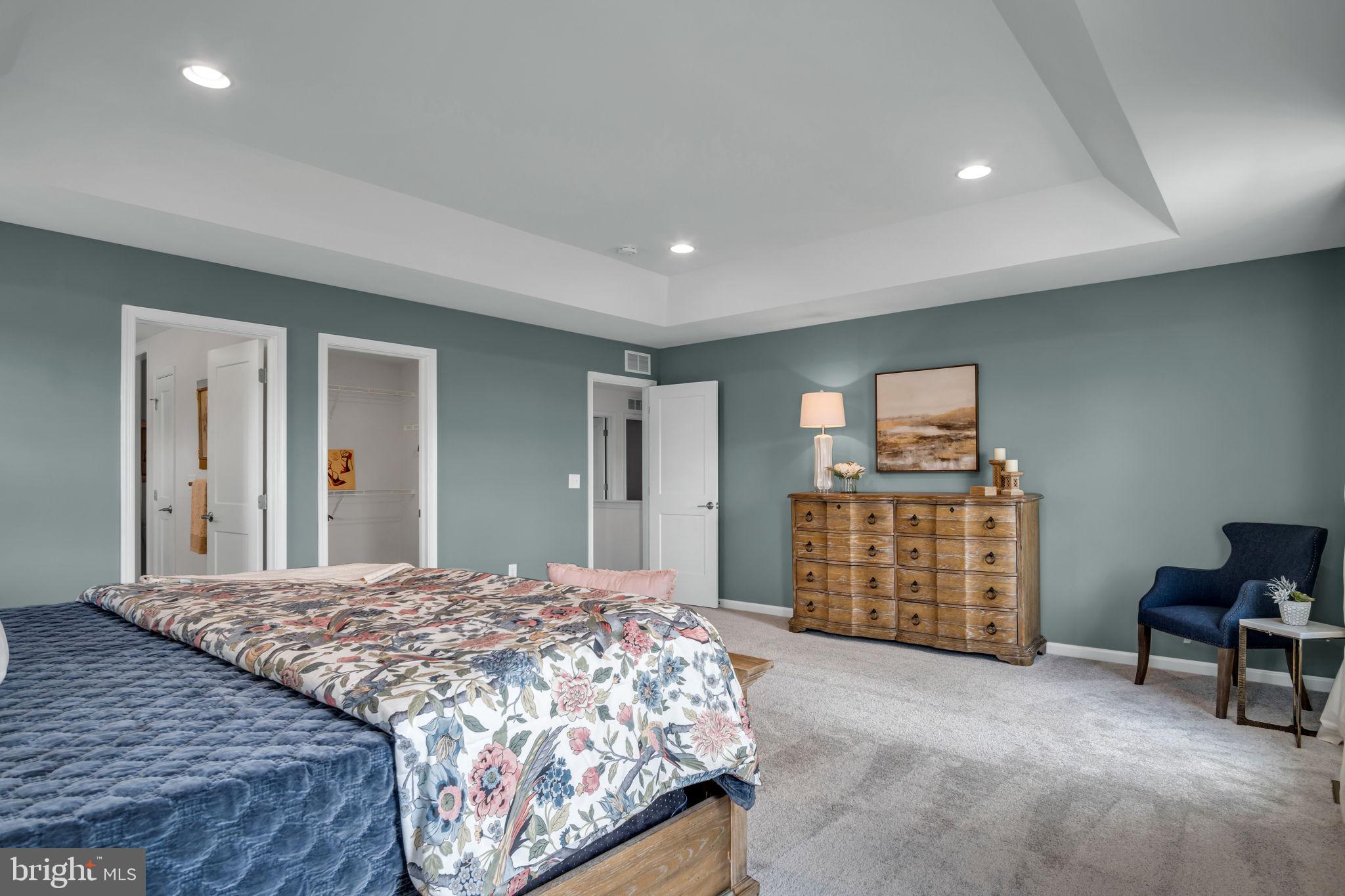 AUTUMN CHASE - Residential