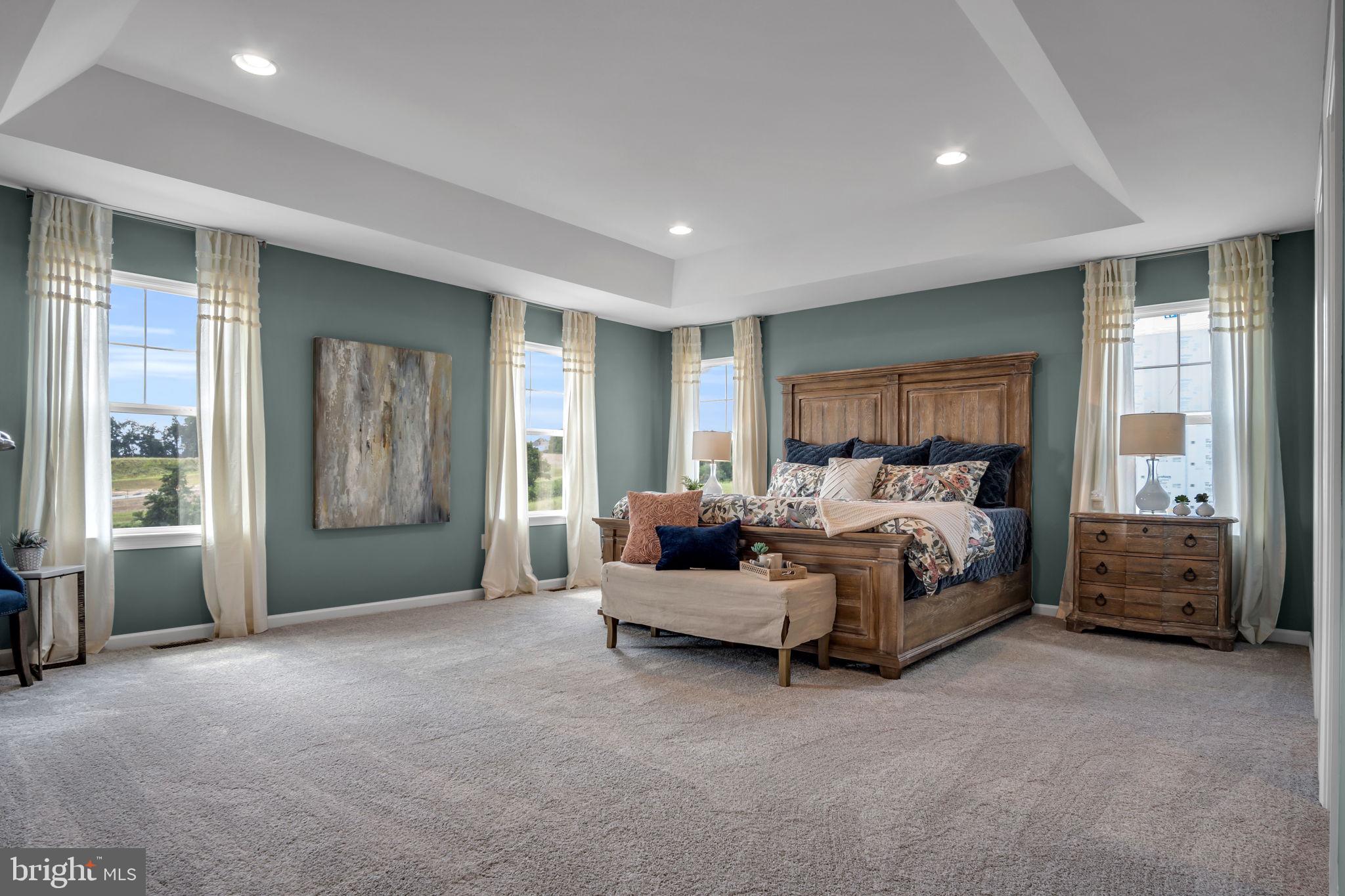 AUTUMN CHASE - Residential