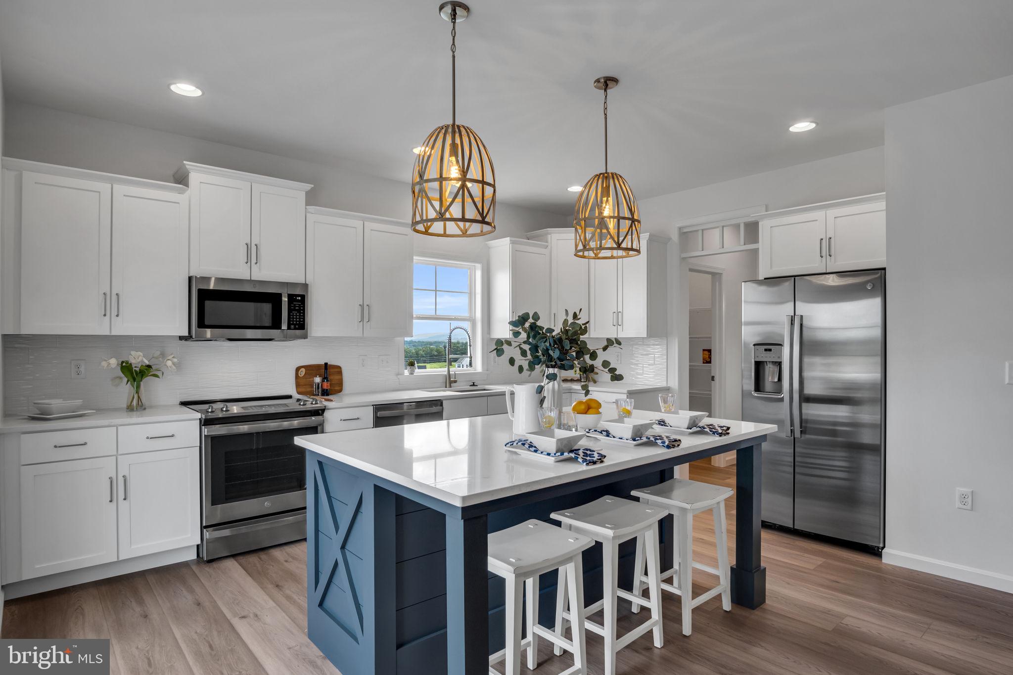 AUTUMN CHASE - Residential