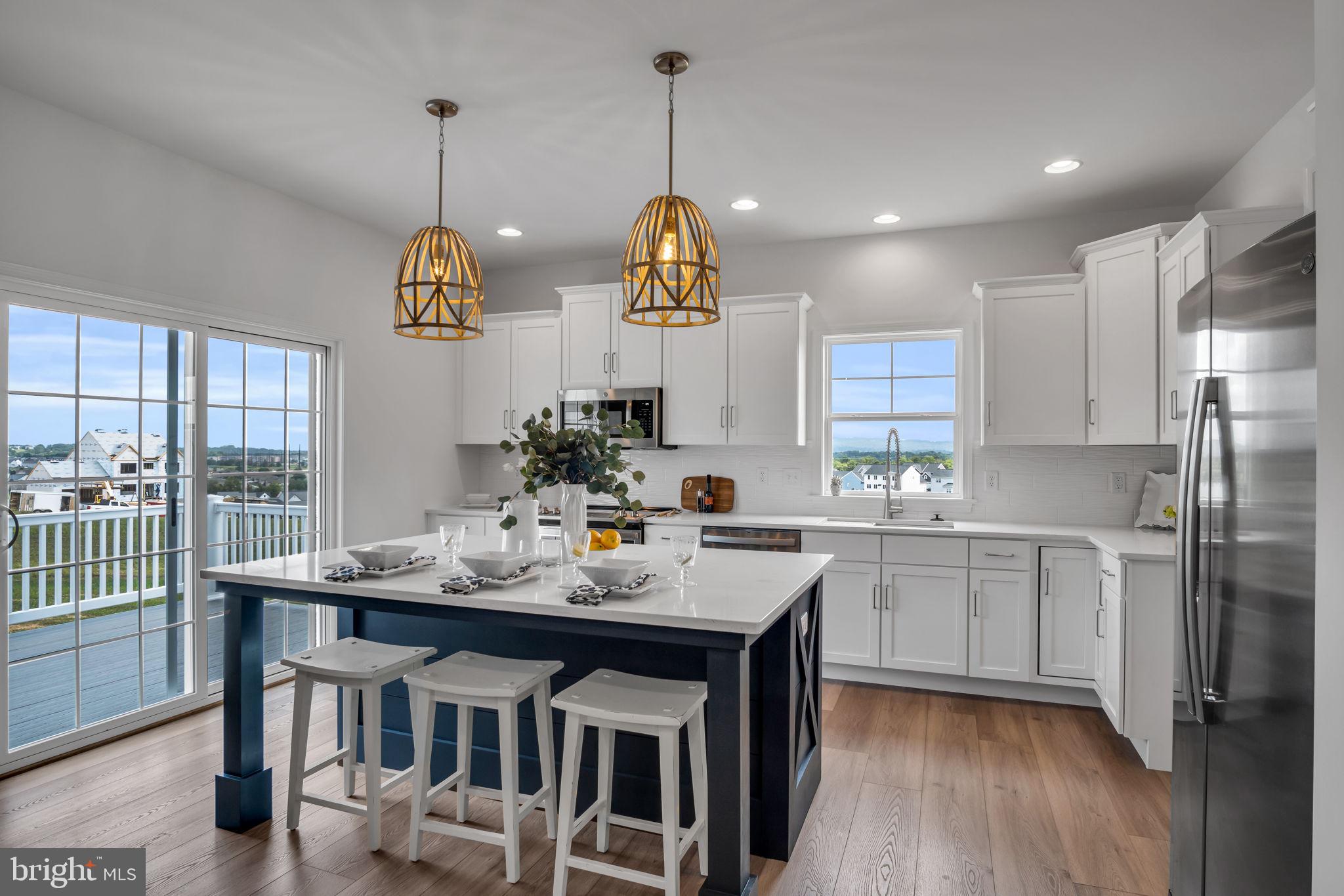 AUTUMN CHASE - Residential