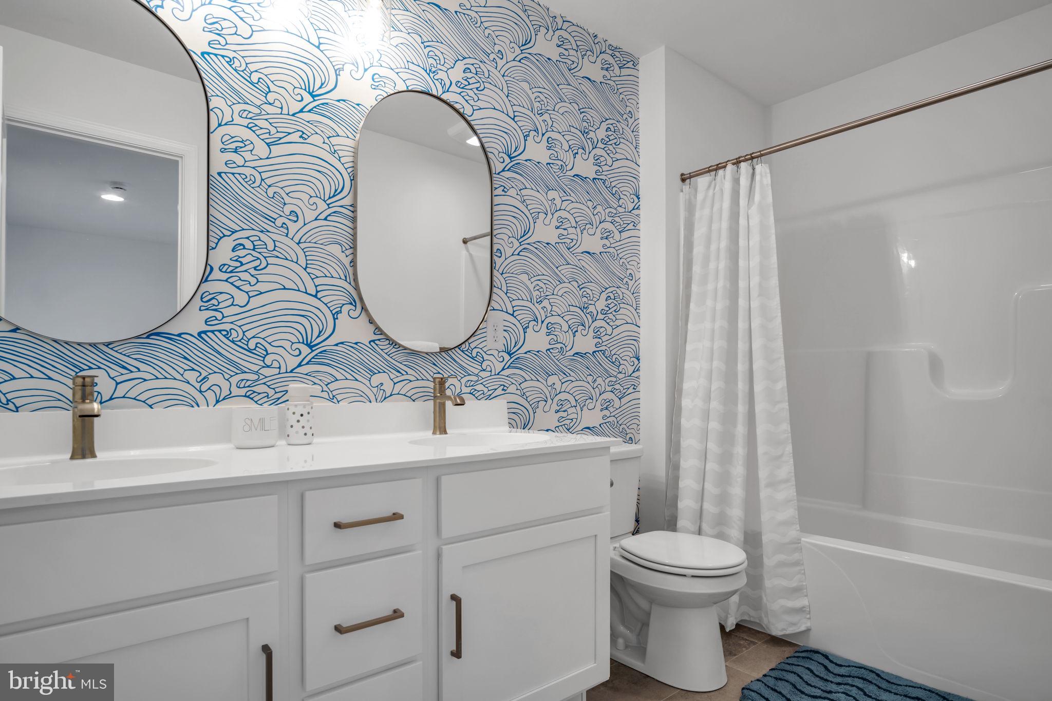 AUTUMN CHASE - Residential