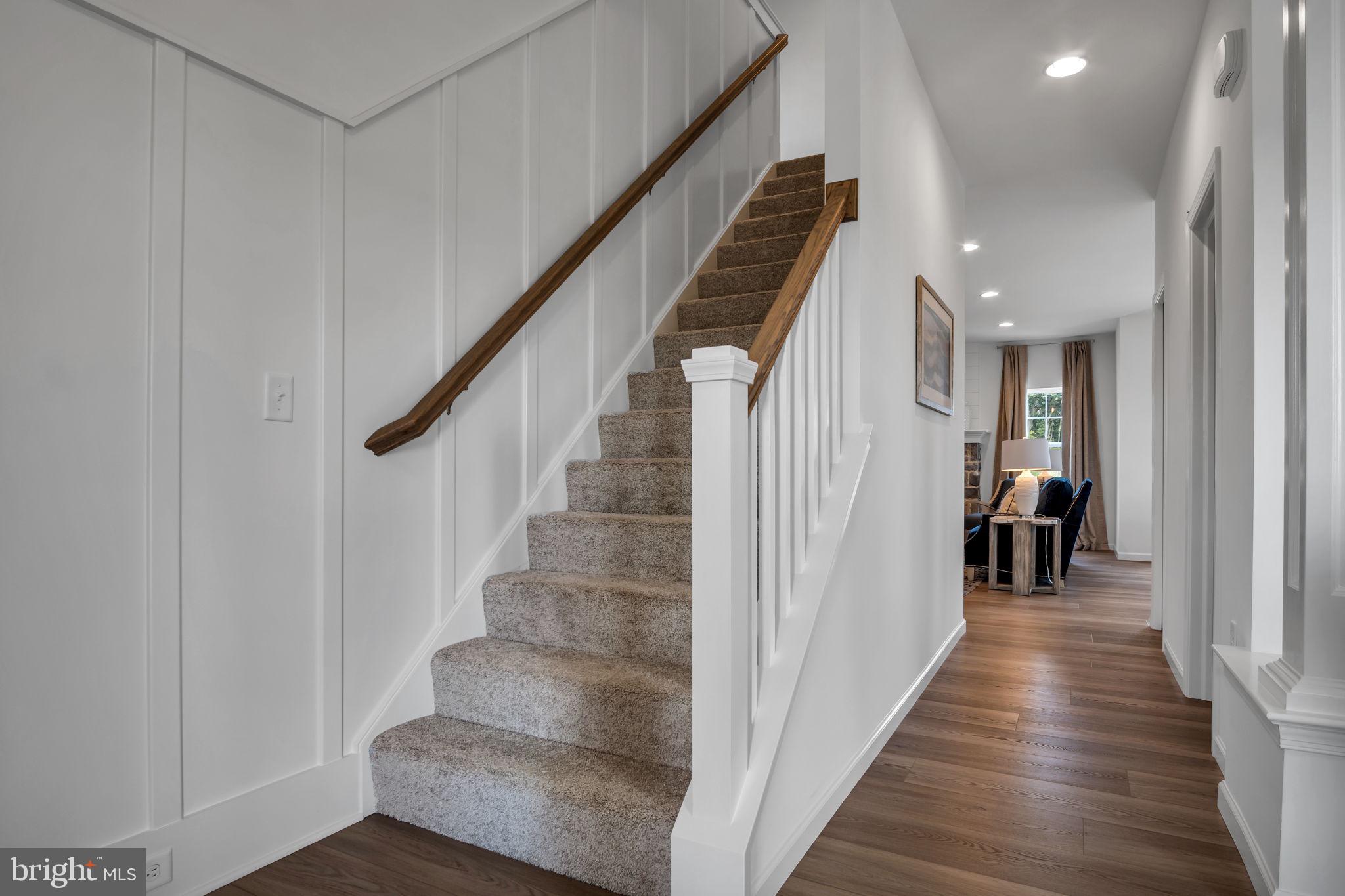 AUTUMN CHASE - Residential