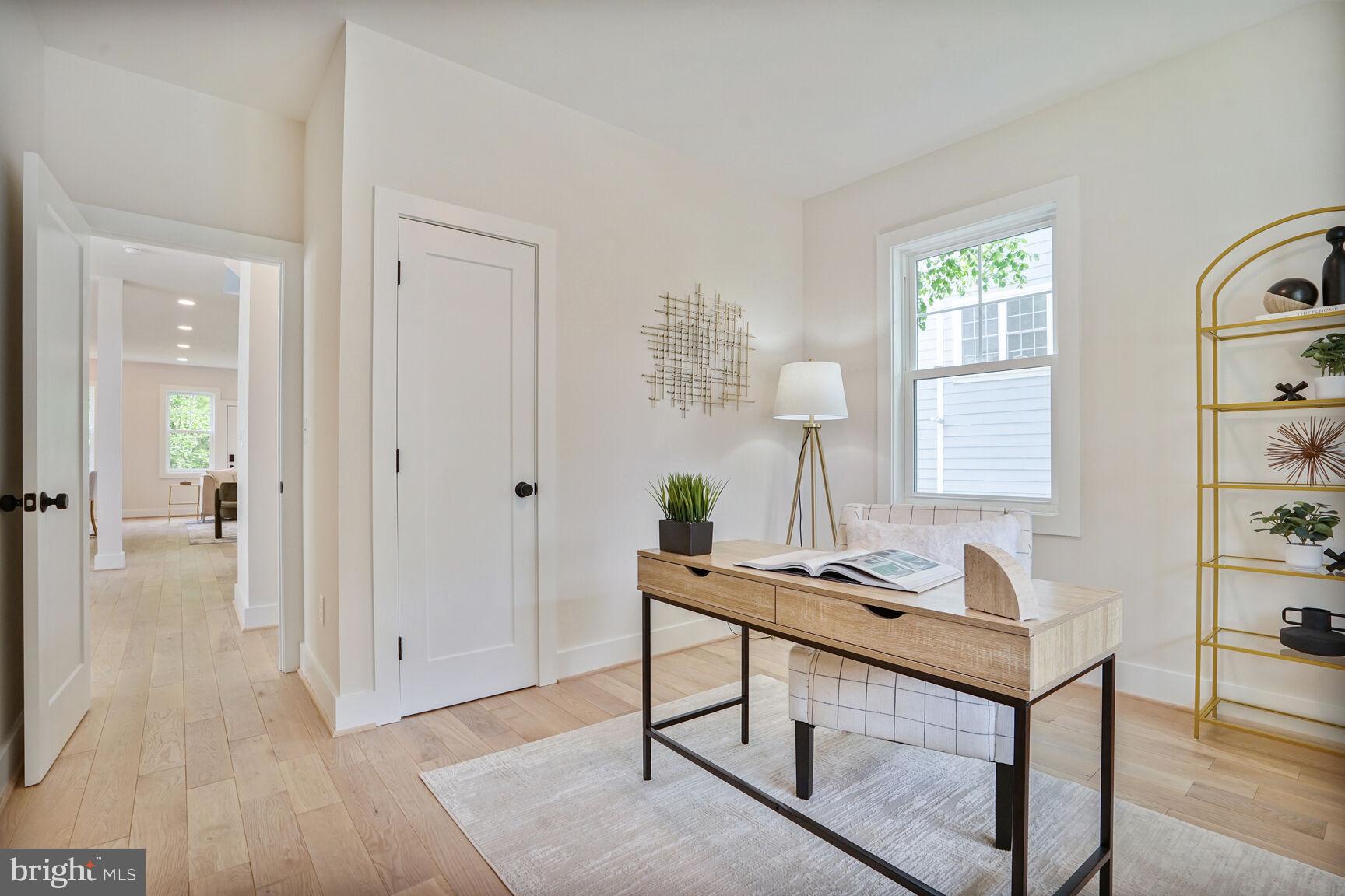 CLARENDON - Residential