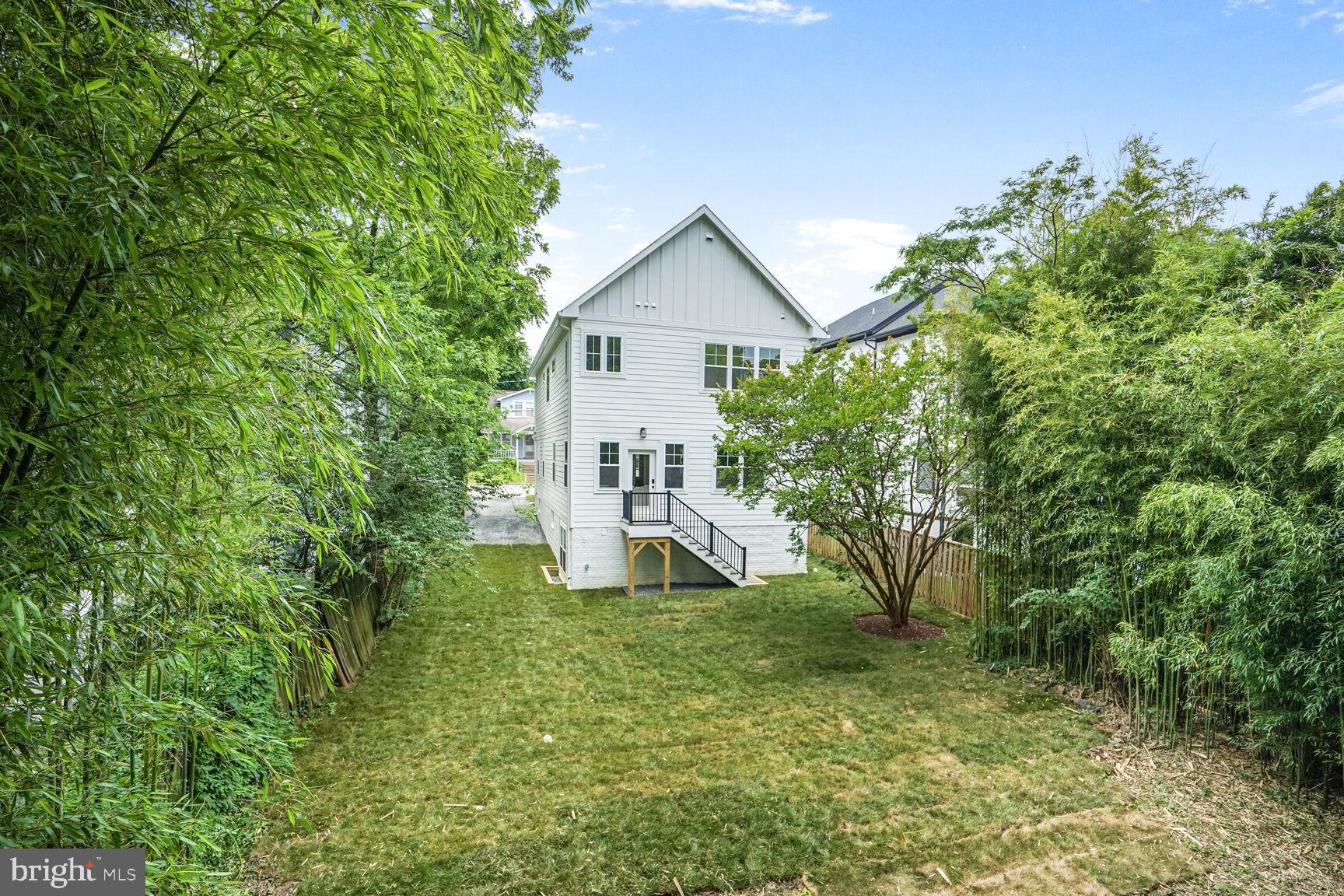 CLARENDON - Residential