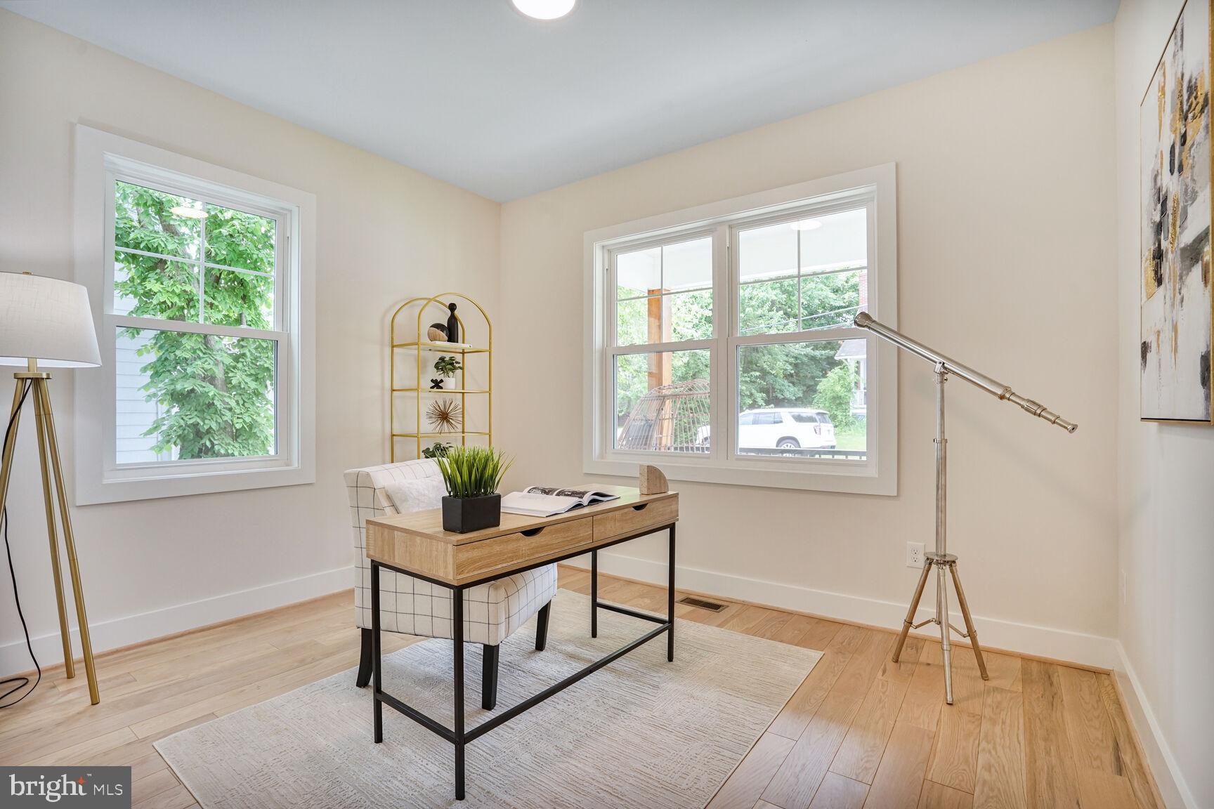 CLARENDON - Residential