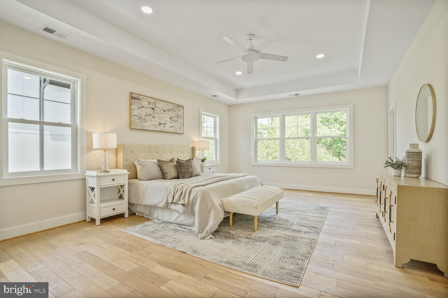 CLARENDON - Residential