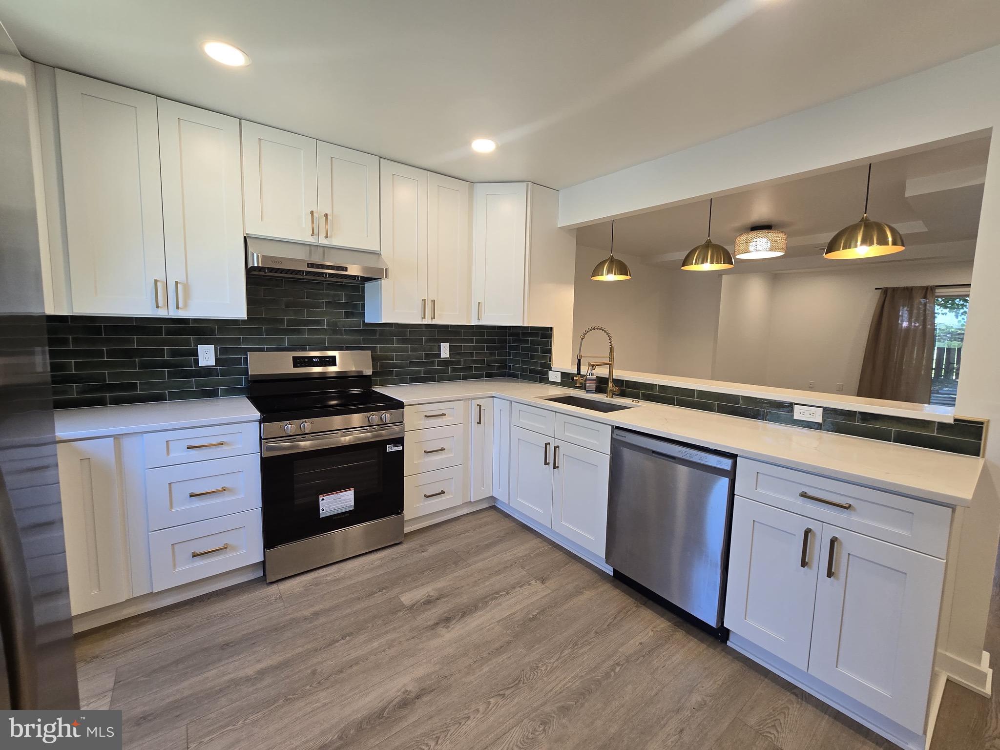 Photo 1 of 17 — 8760 STONERIDGE DRIVE, MANASSAS, VA 20111