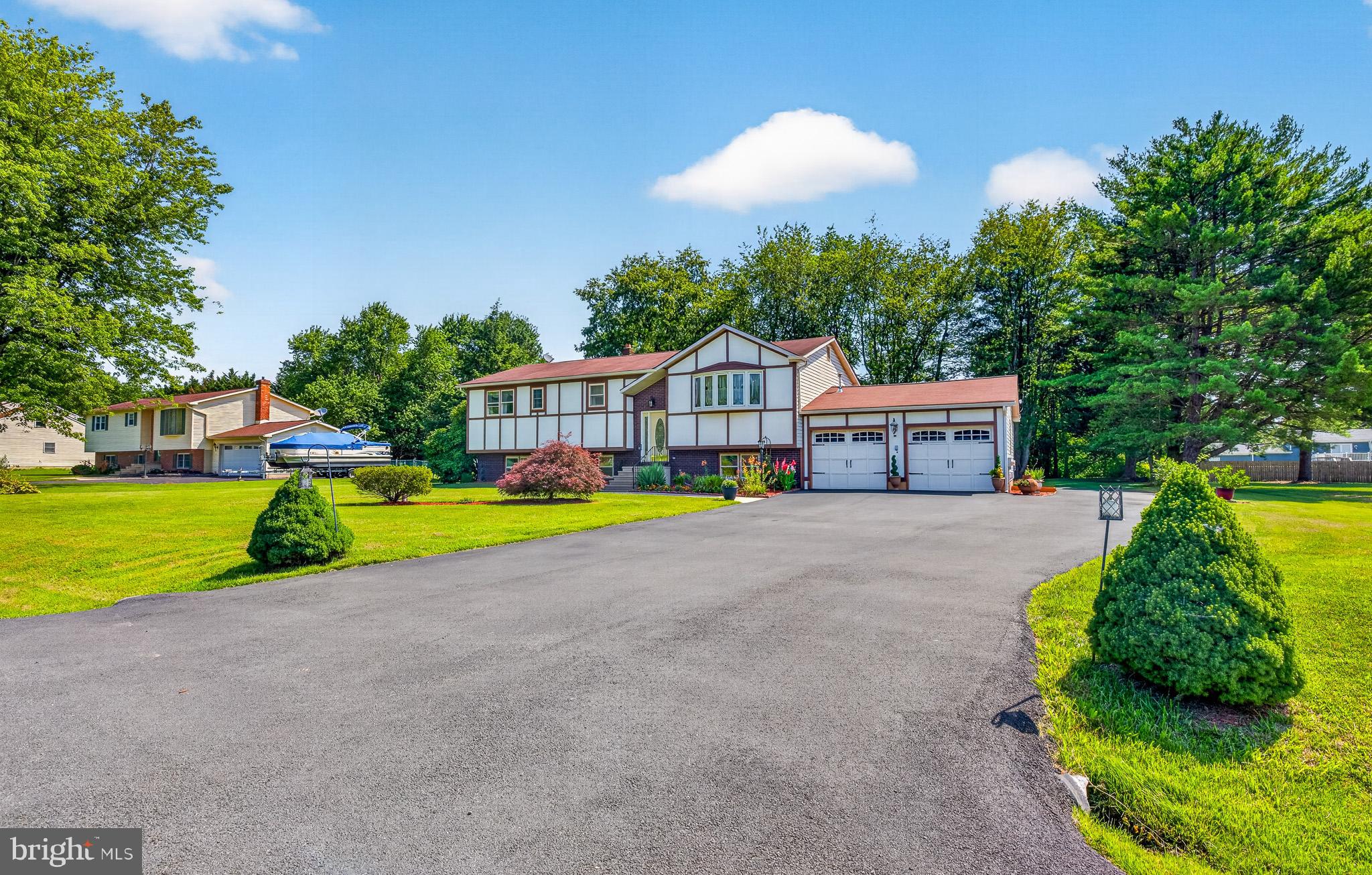 115 BRANTWOOD DRIVE