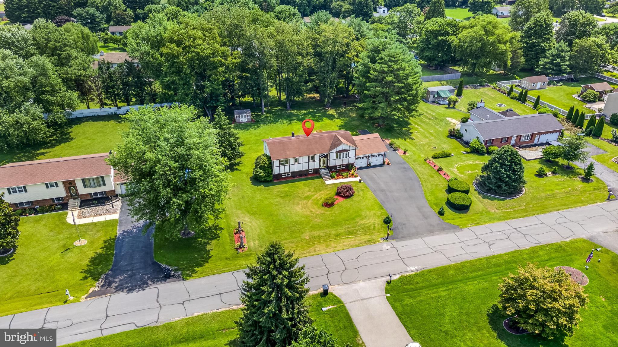 115 BRANTWOOD DRIVE