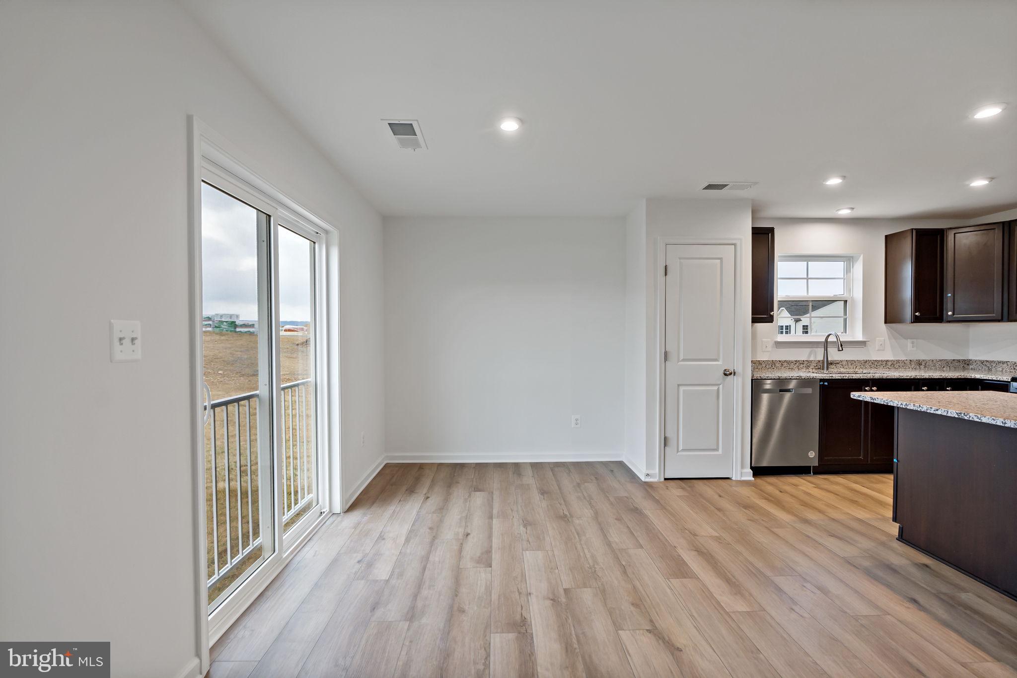 SOUTH BROOK - Residential