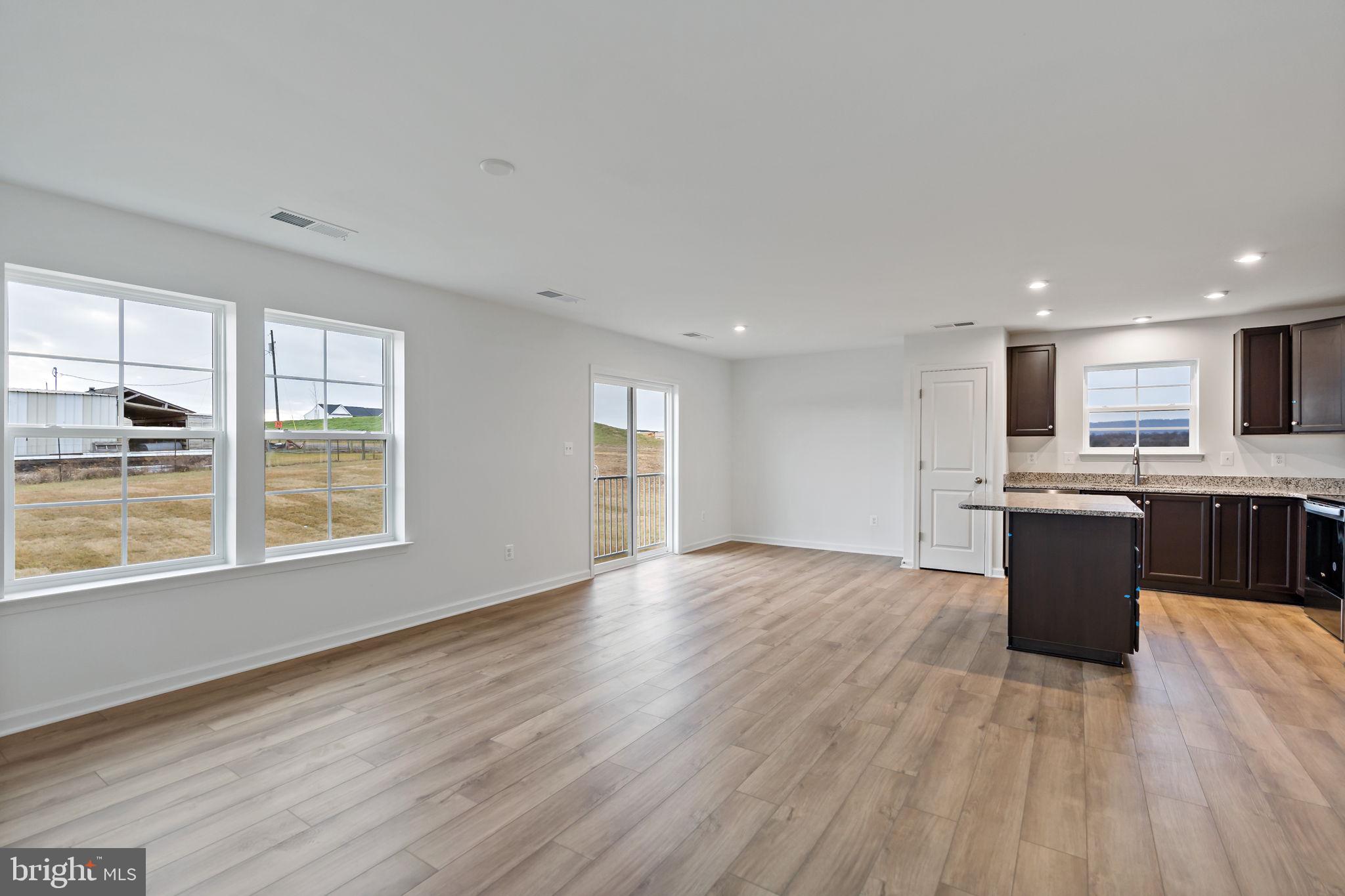 SOUTH BROOK - Residential