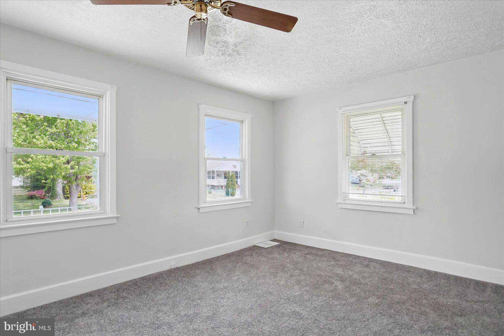 BALTIMORE HIGHLANDS - Residential