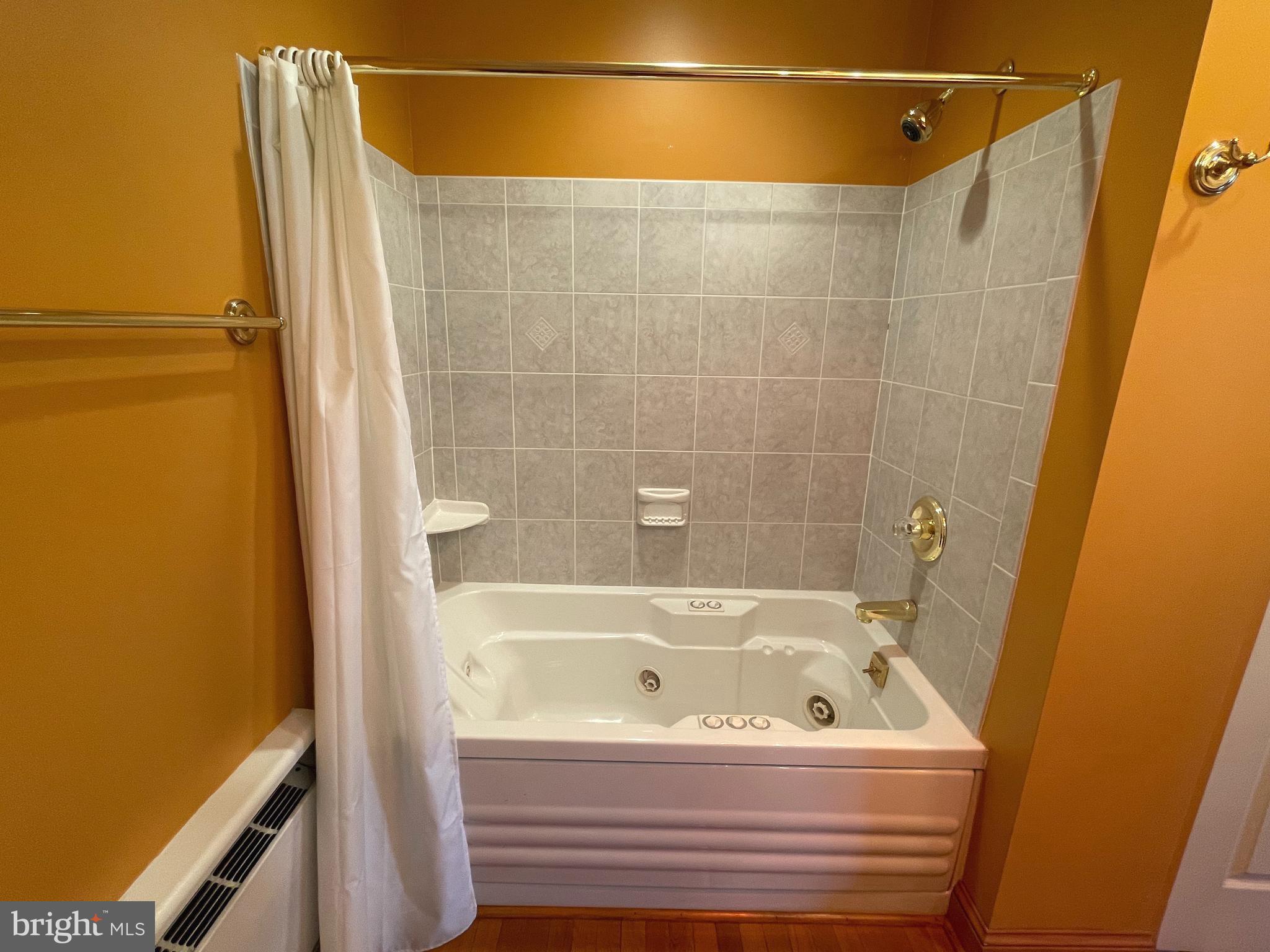 FOLCROFT - Residential Lease