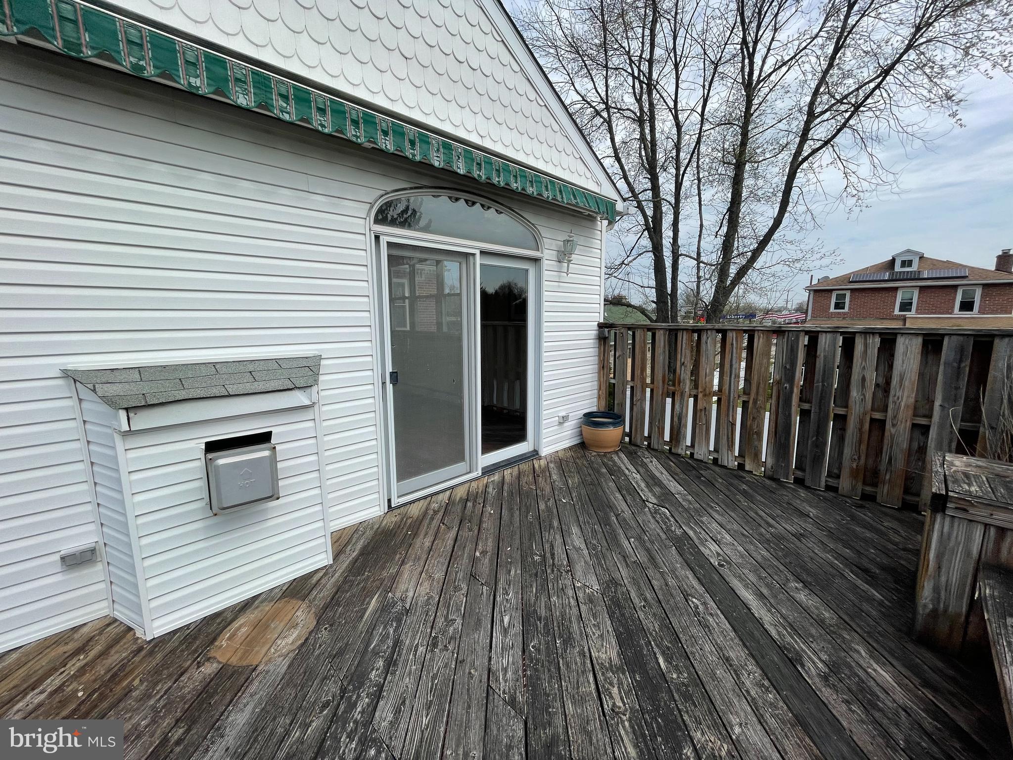FOLCROFT - Residential Lease