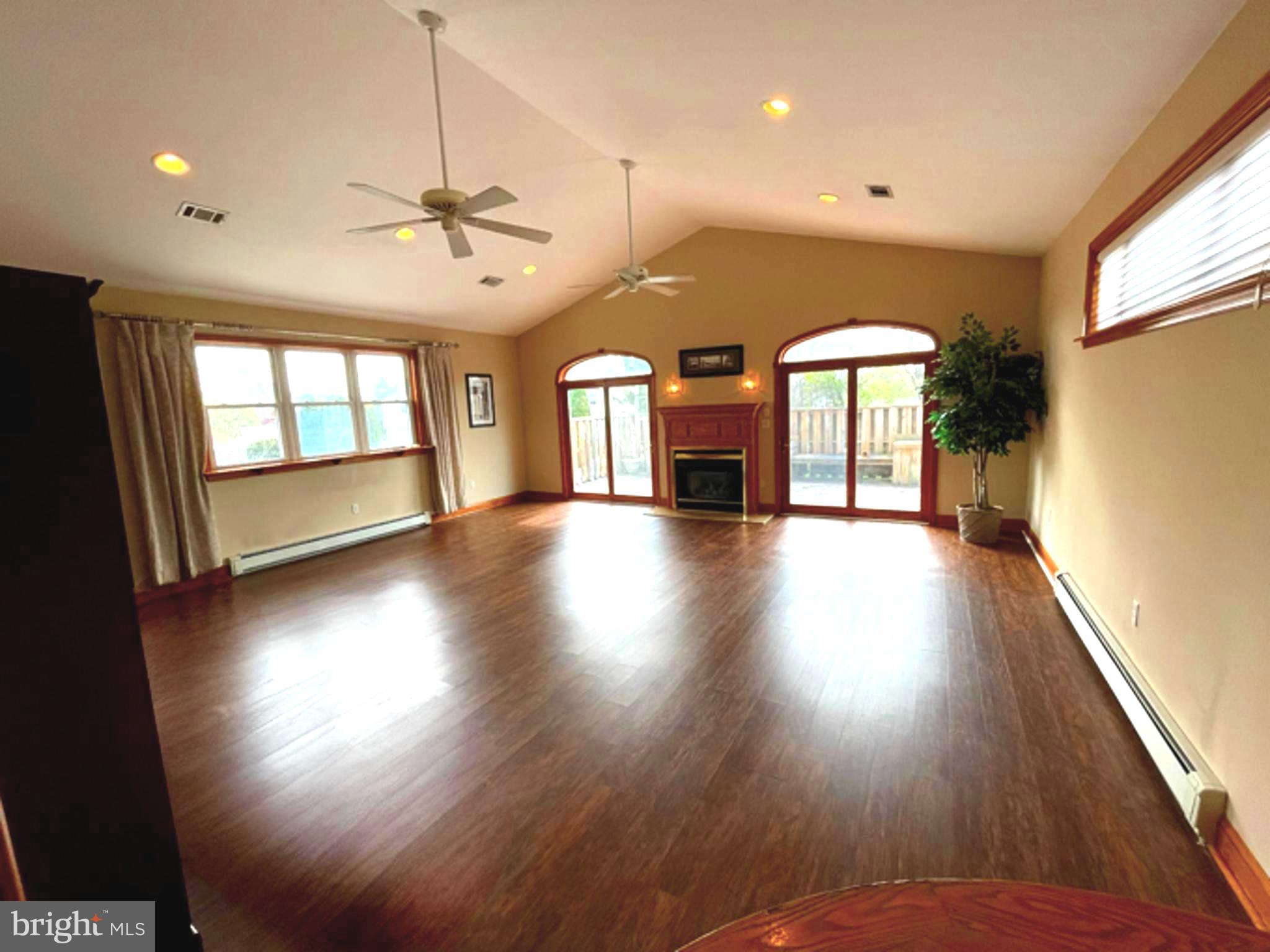 FOLCROFT - Residential Lease