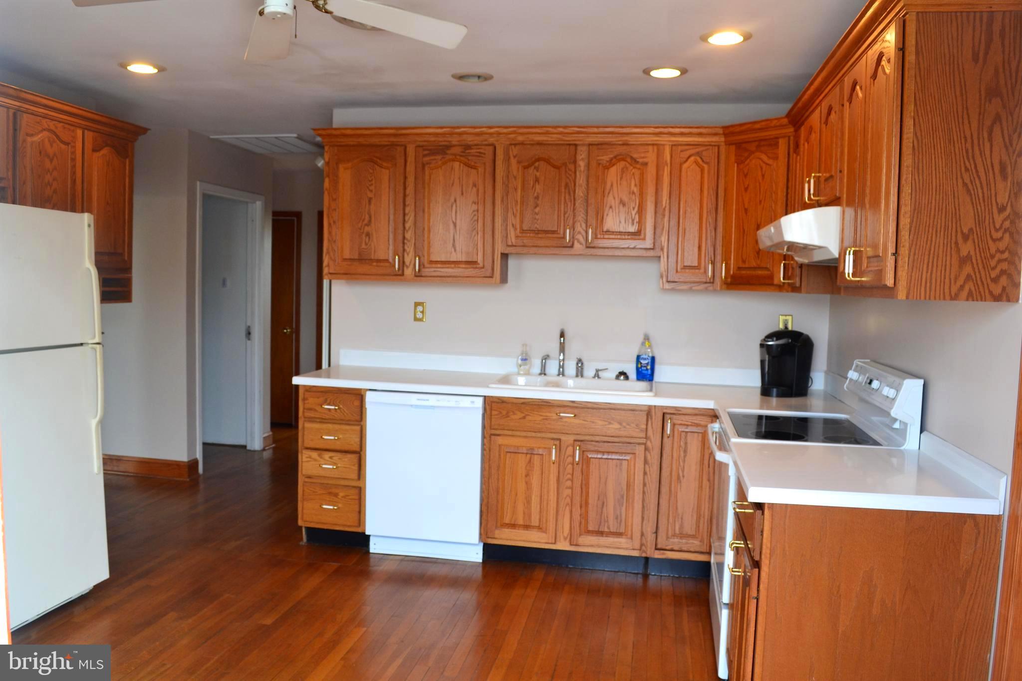 FOLCROFT - Residential Lease