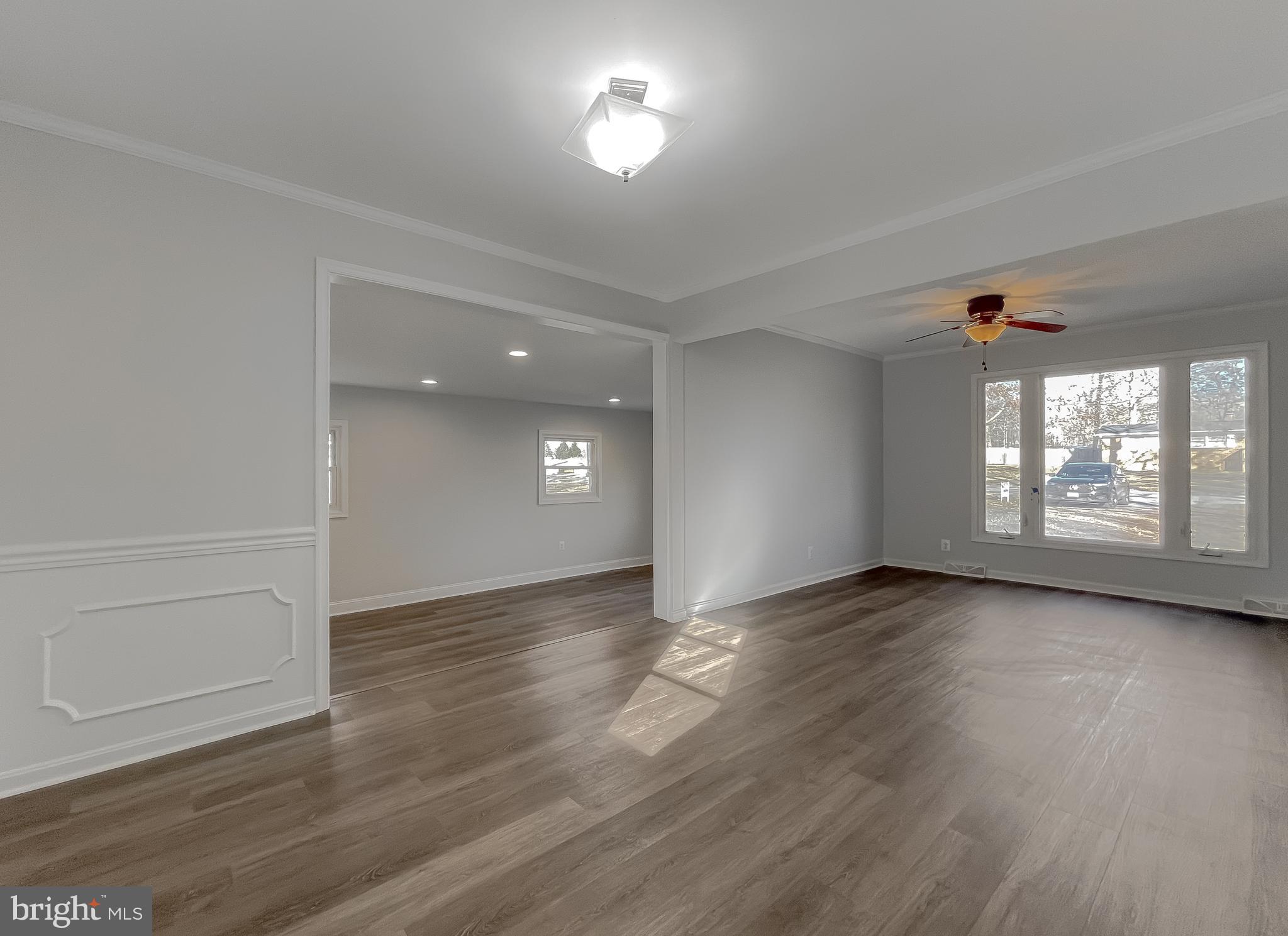 BAREFOOT ACRES - Residential