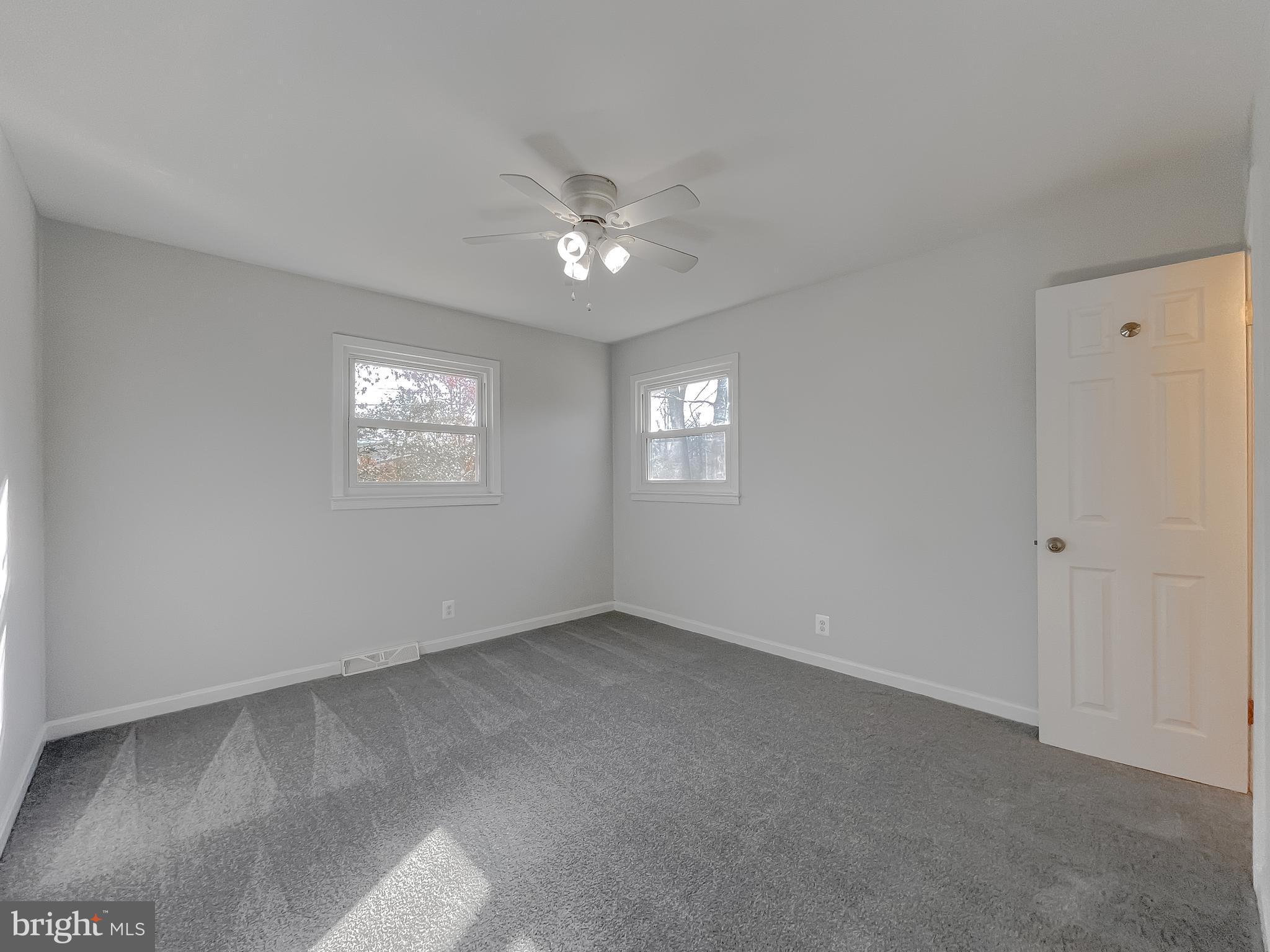 BAREFOOT ACRES - Residential