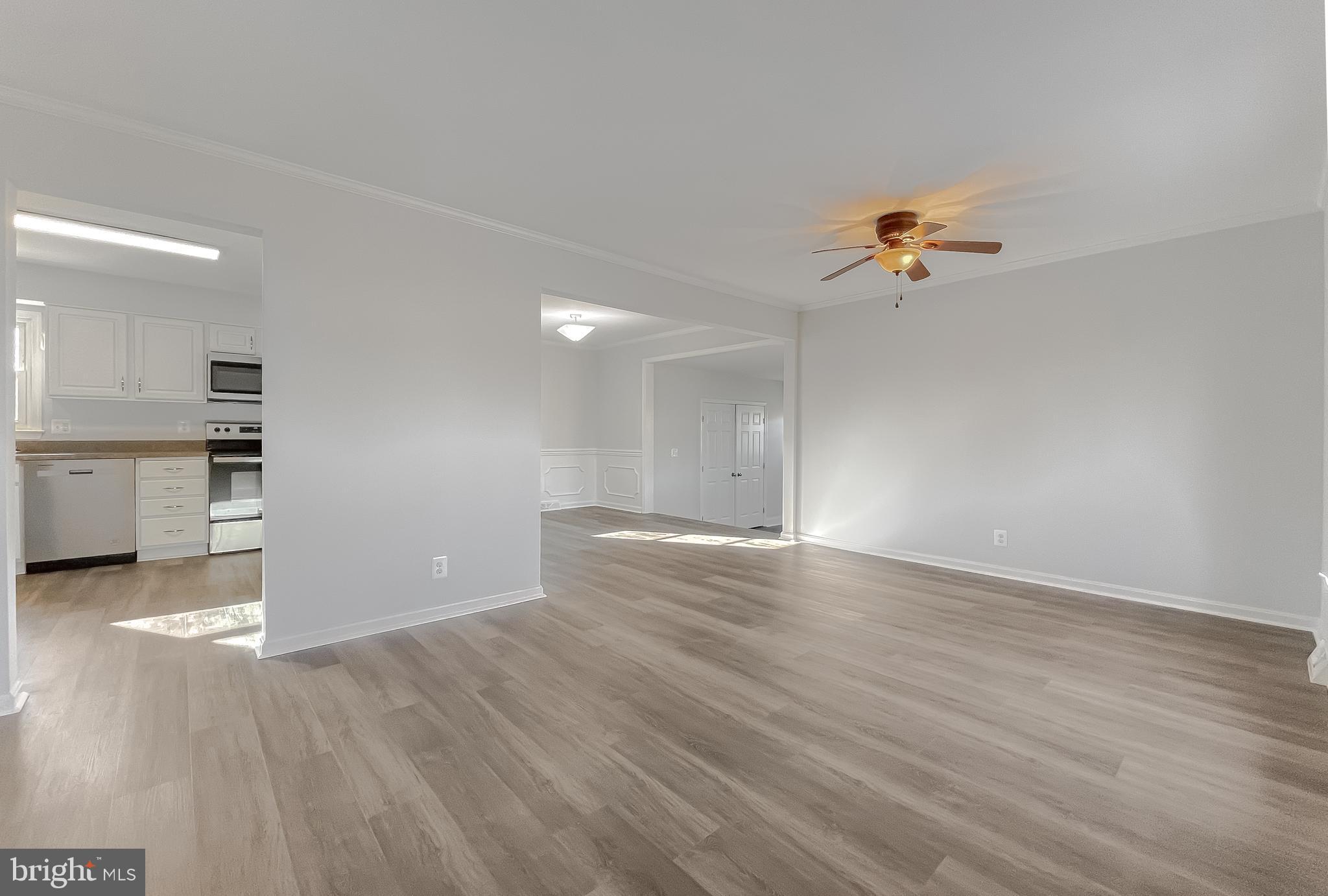 BAREFOOT ACRES - Residential