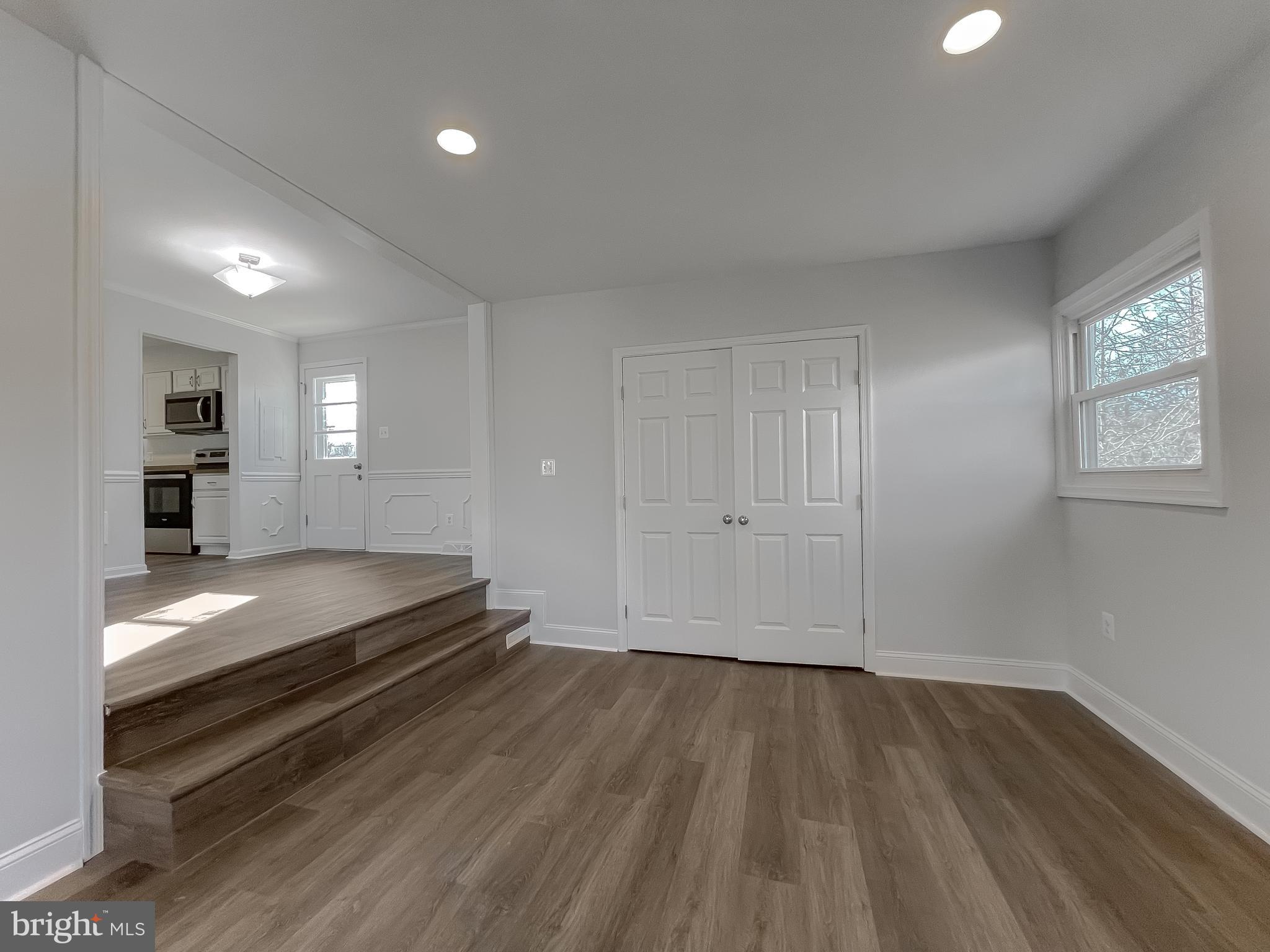 BAREFOOT ACRES - Residential