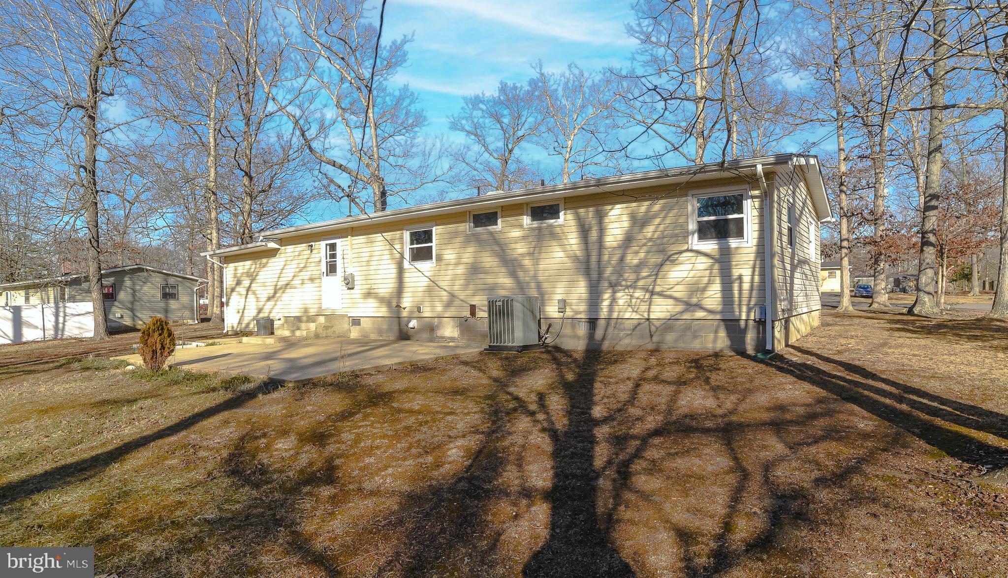 BAREFOOT ACRES - Residential