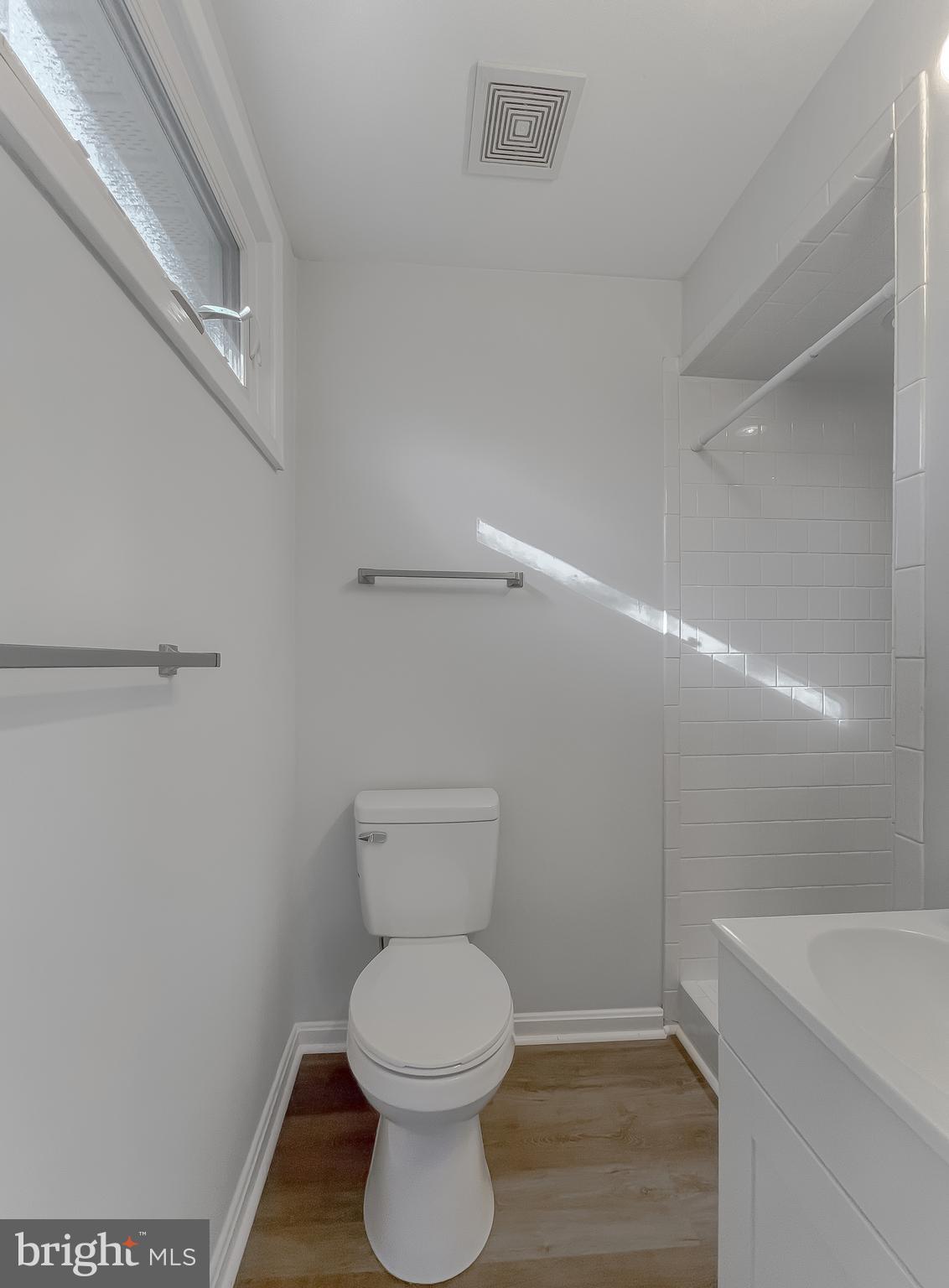 BAREFOOT ACRES - Residential