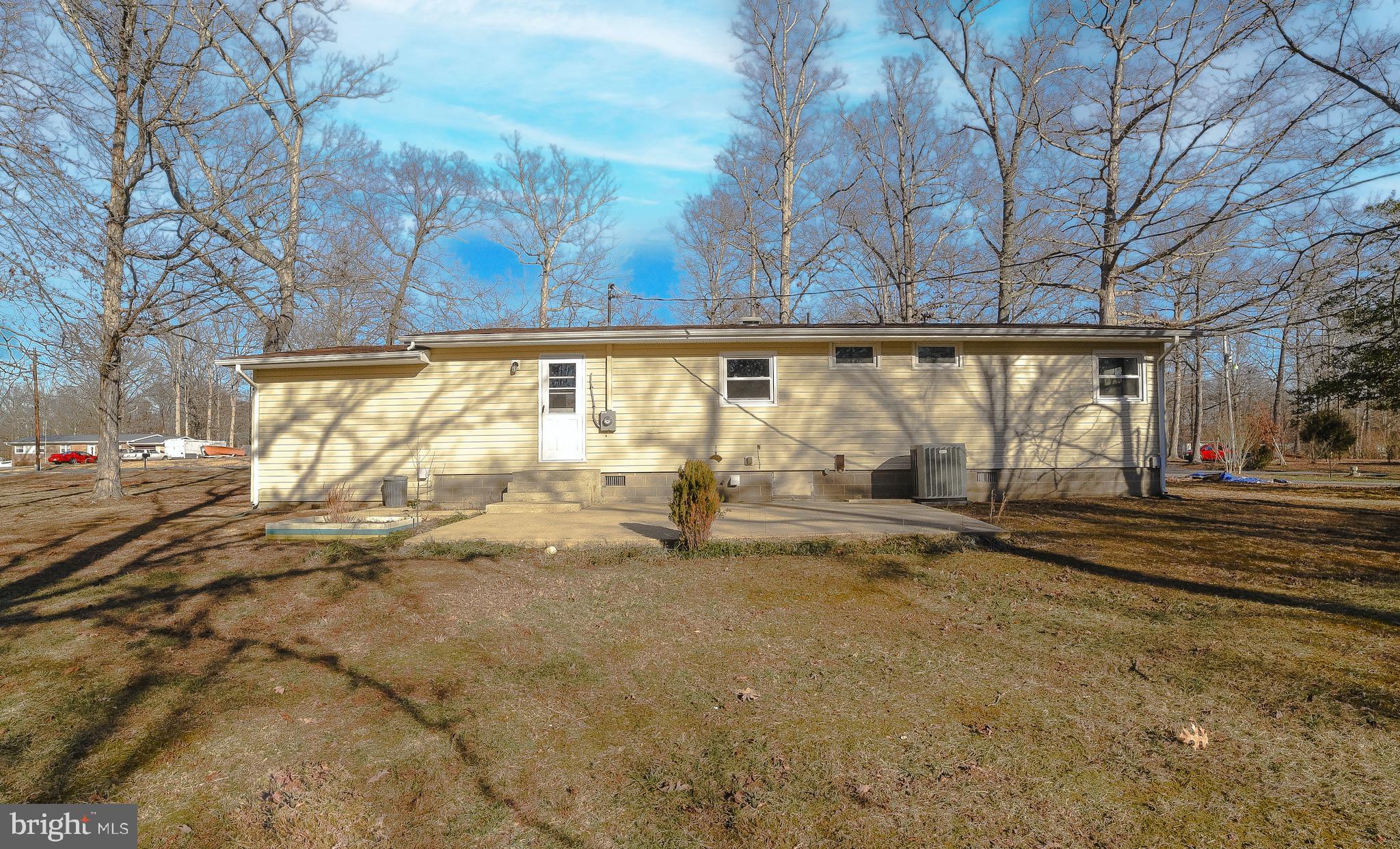 BAREFOOT ACRES - Residential