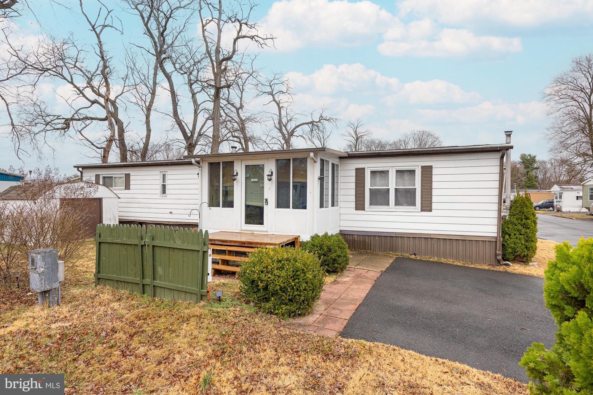 PENNWOOD CROSSING - Residential