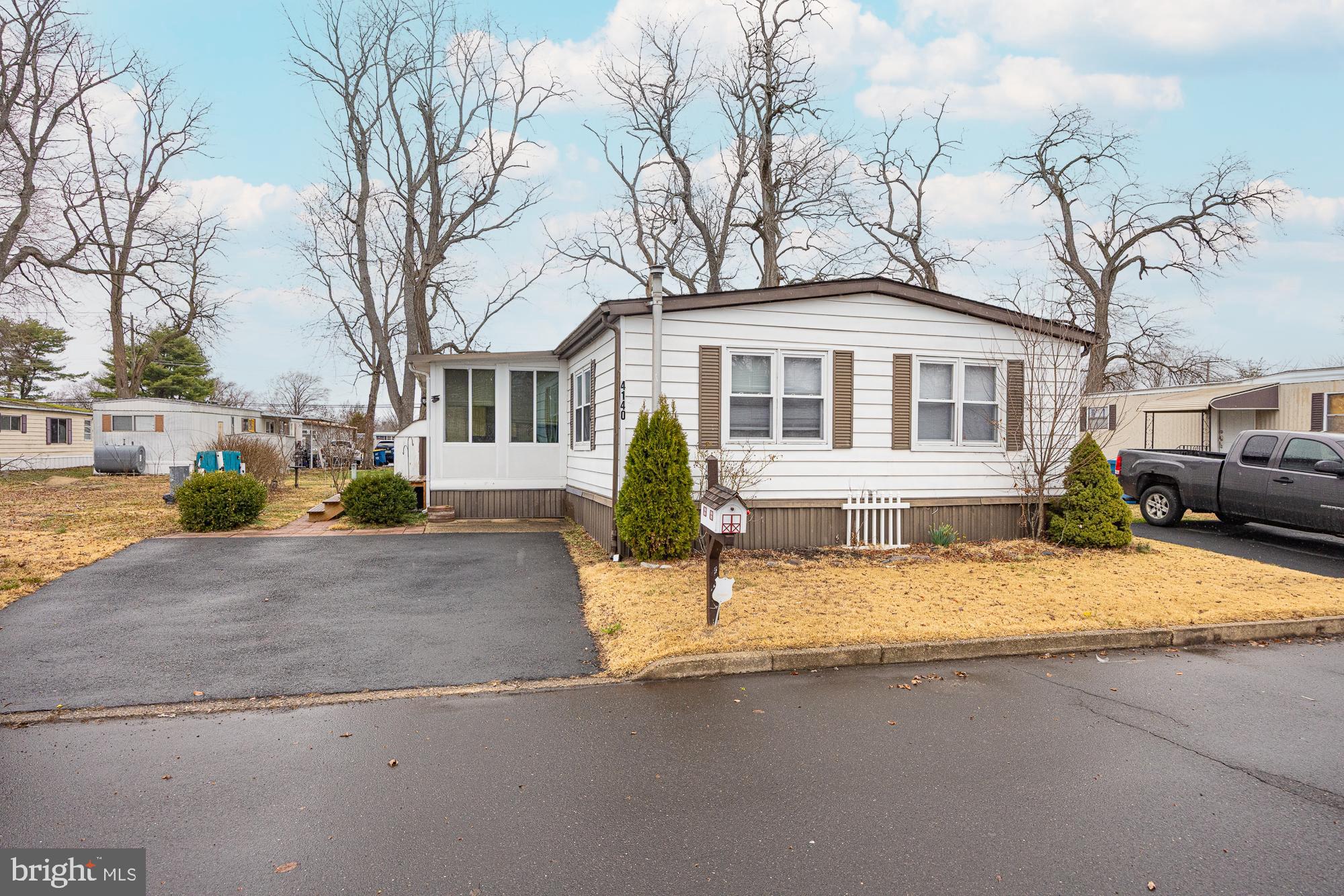 PENNWOOD CROSSING - Residential