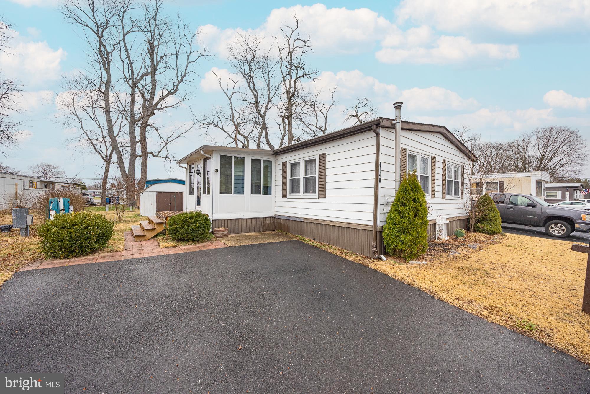 PENNWOOD CROSSING - Residential