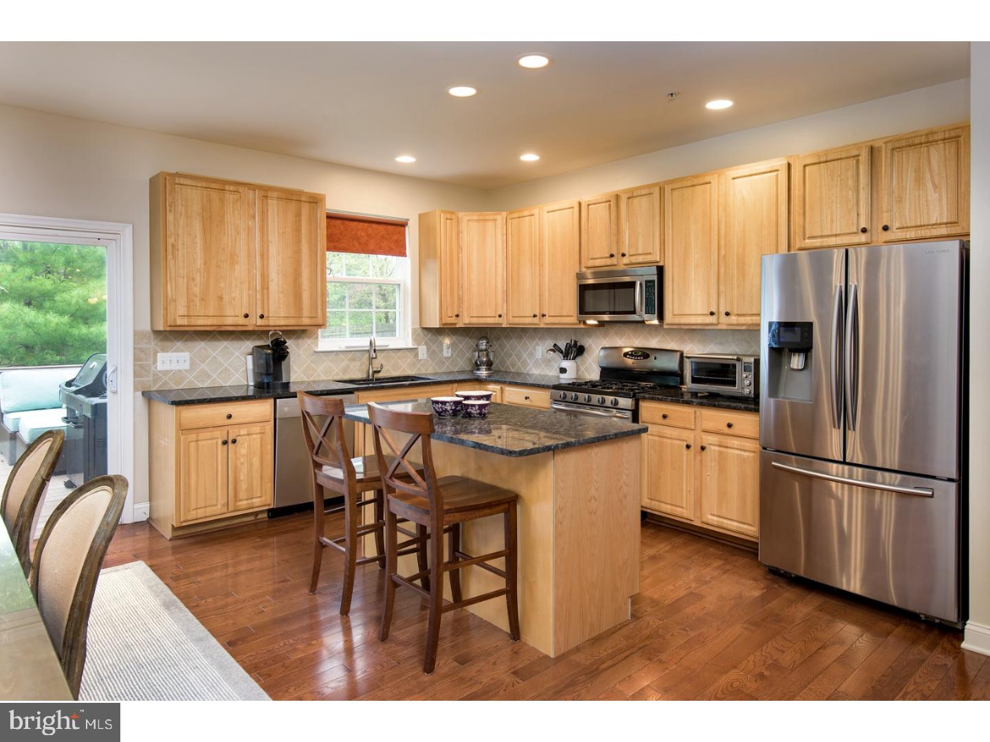 WILLOW MANOR - Residential