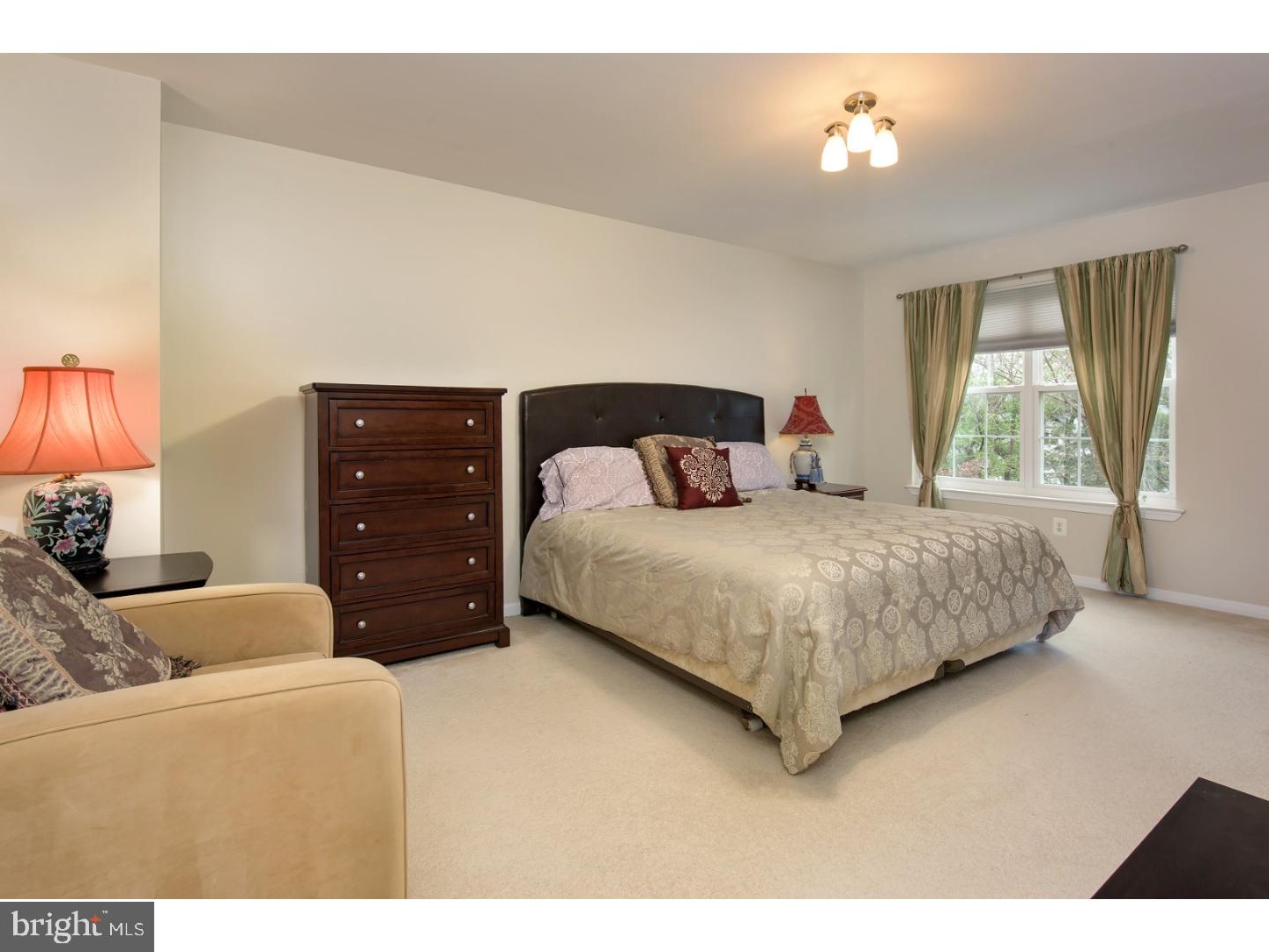 WILLOW MANOR - Residential