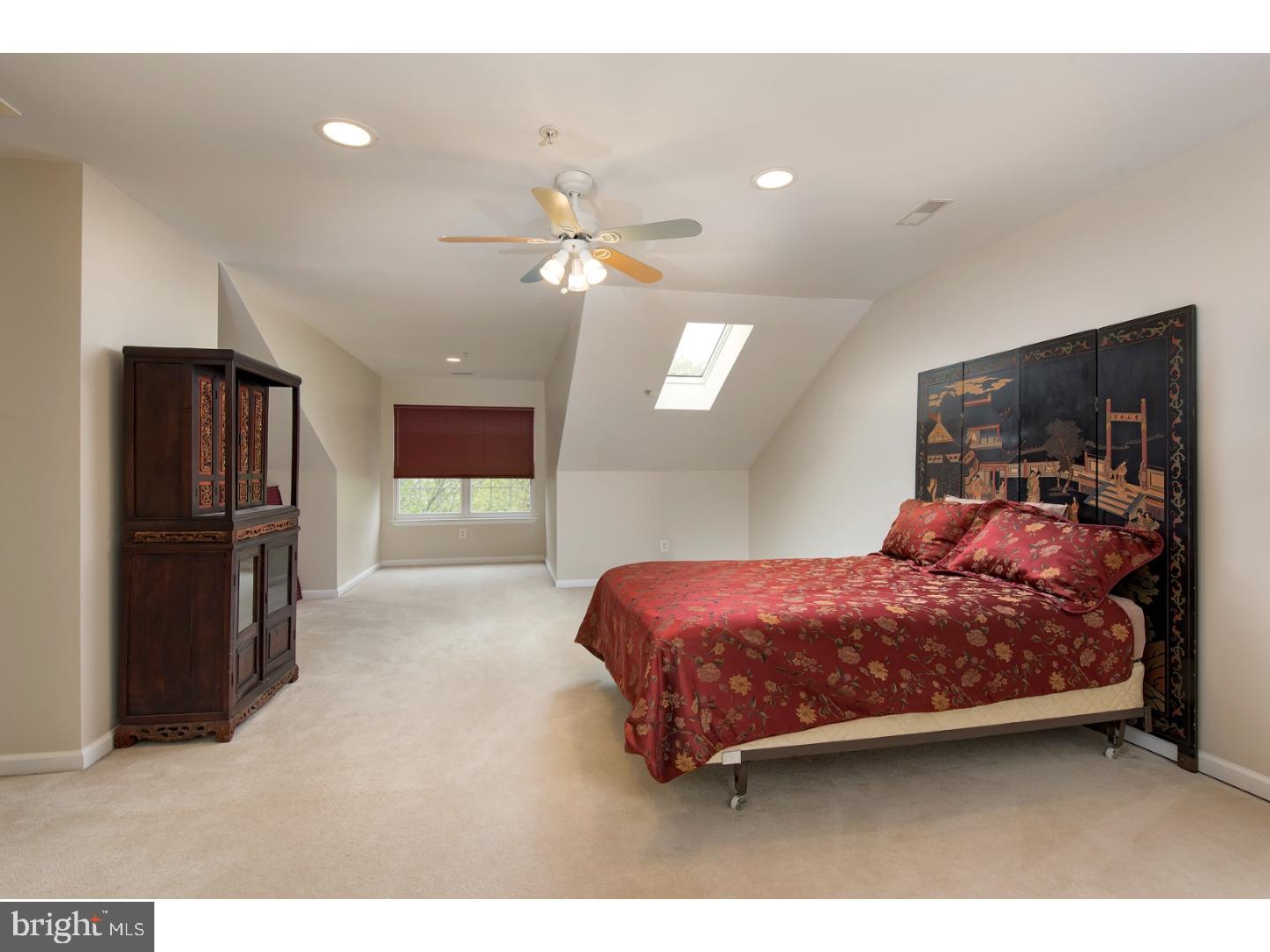 WILLOW MANOR - Residential