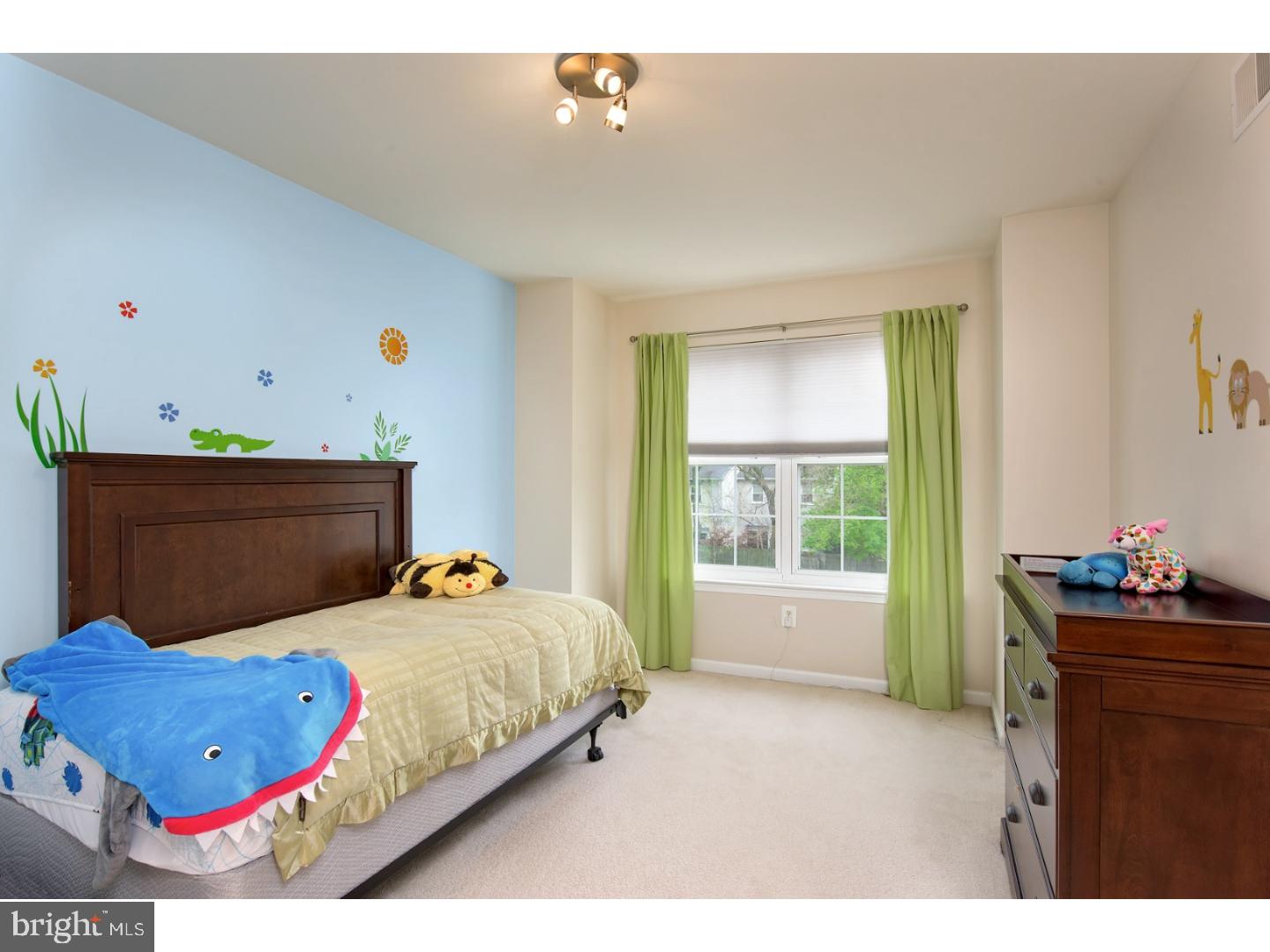 WILLOW MANOR - Residential