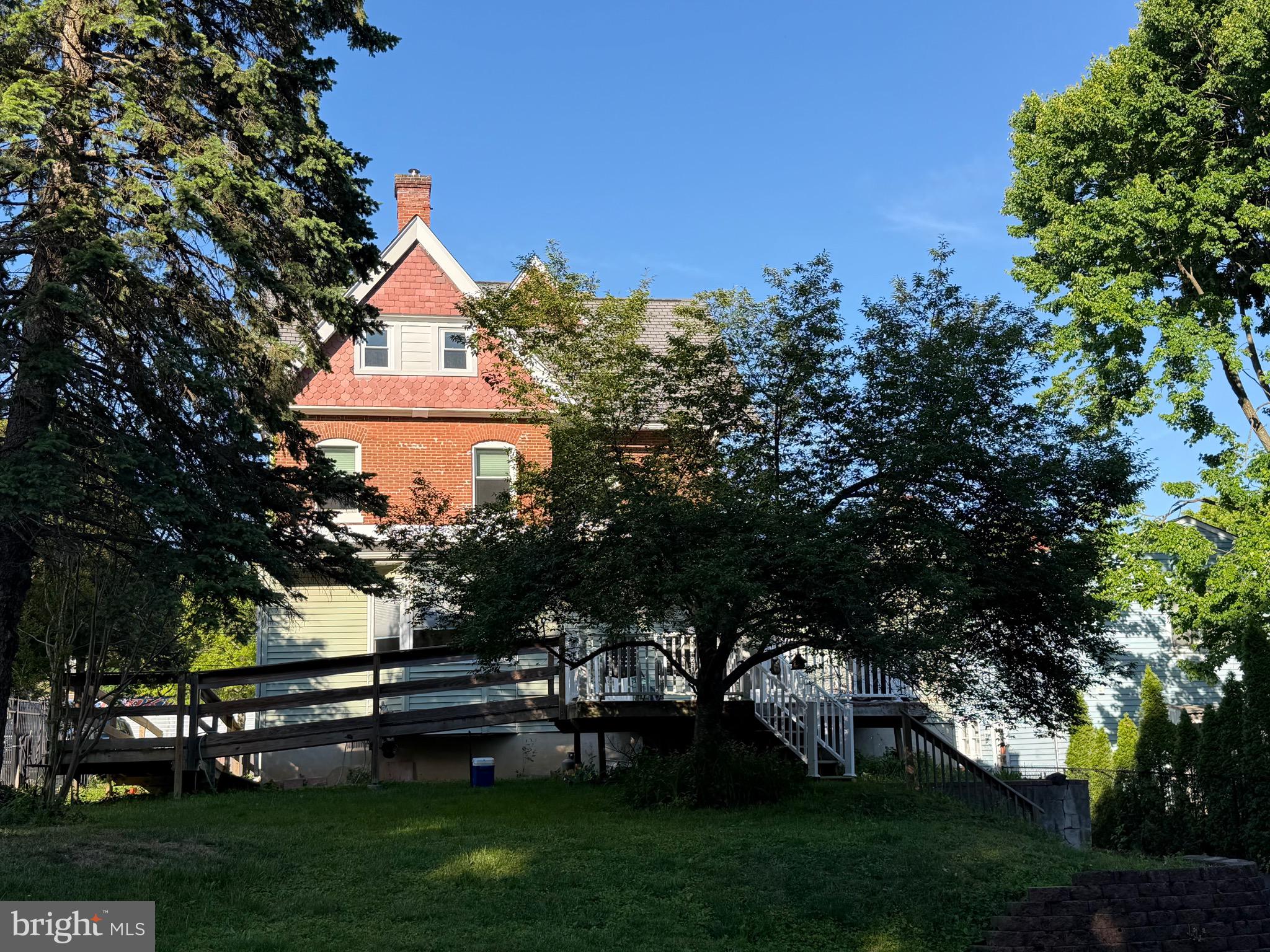 JENKINTOWN - Residential