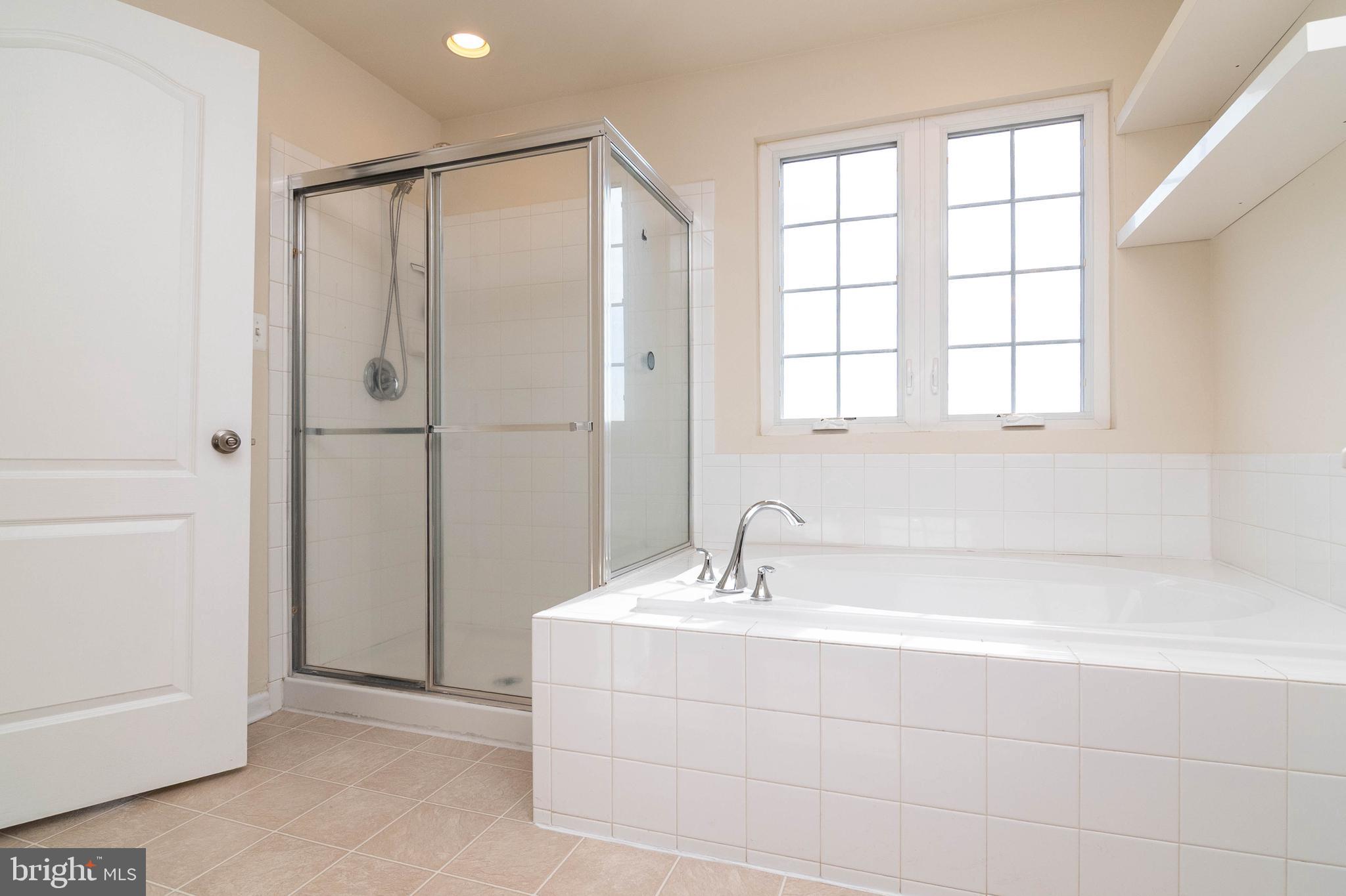 PLANTATION LAKES - Residential