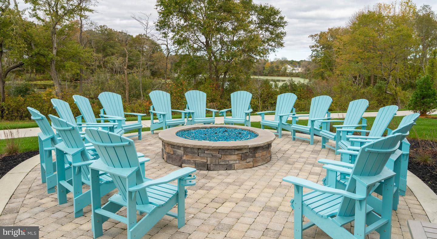 PLANTATION LAKES - Residential