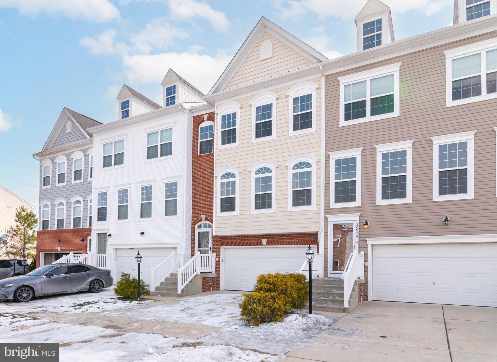 PLANTATION LAKES - Residential