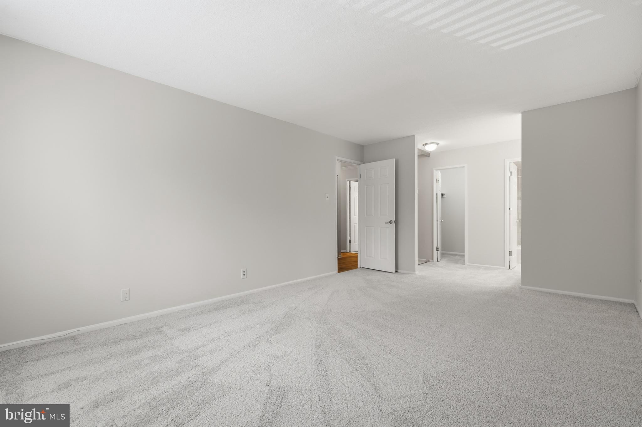 309 YOAKUM PARKWAY #406