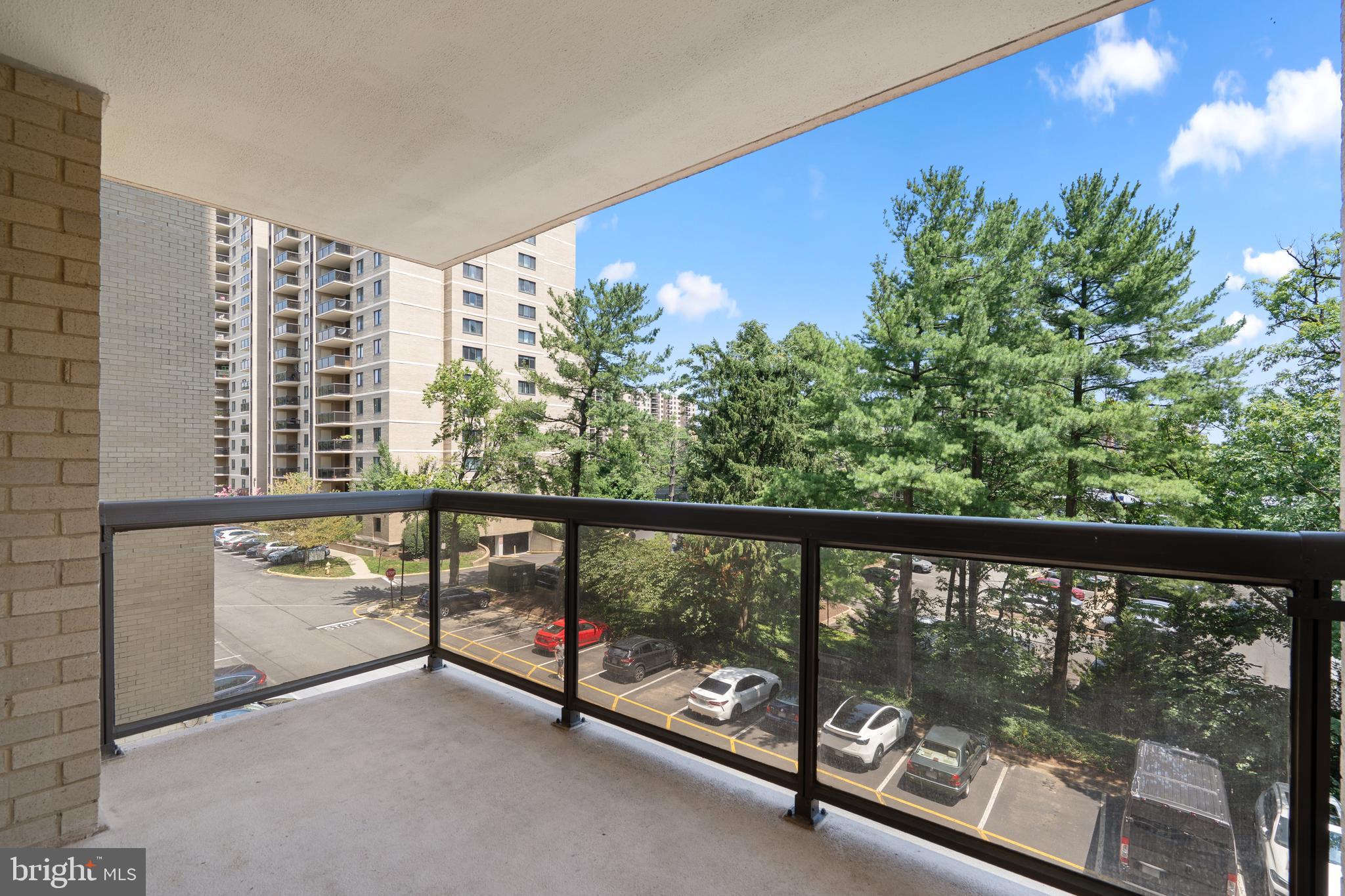 309 YOAKUM PARKWAY #406