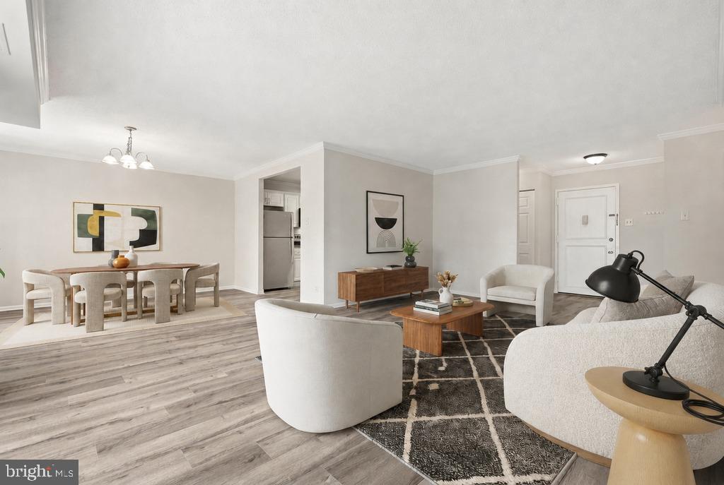 309 YOAKUM PARKWAY 406
