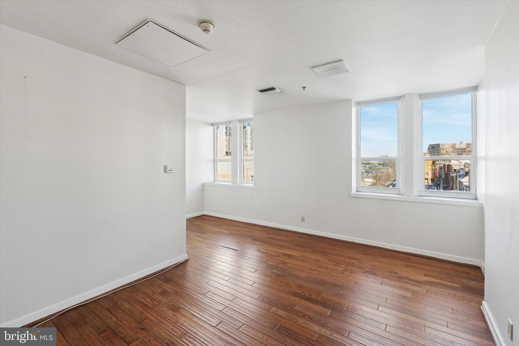 CHINATOWN - Residential