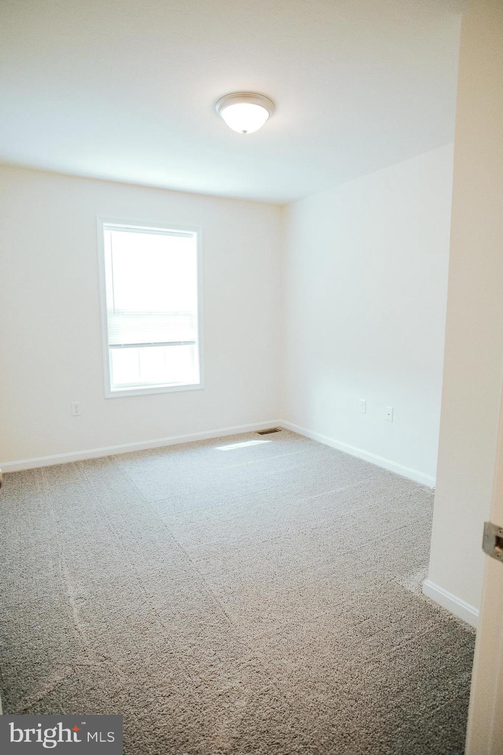 LINCOLN SQUARE - Residential Lease