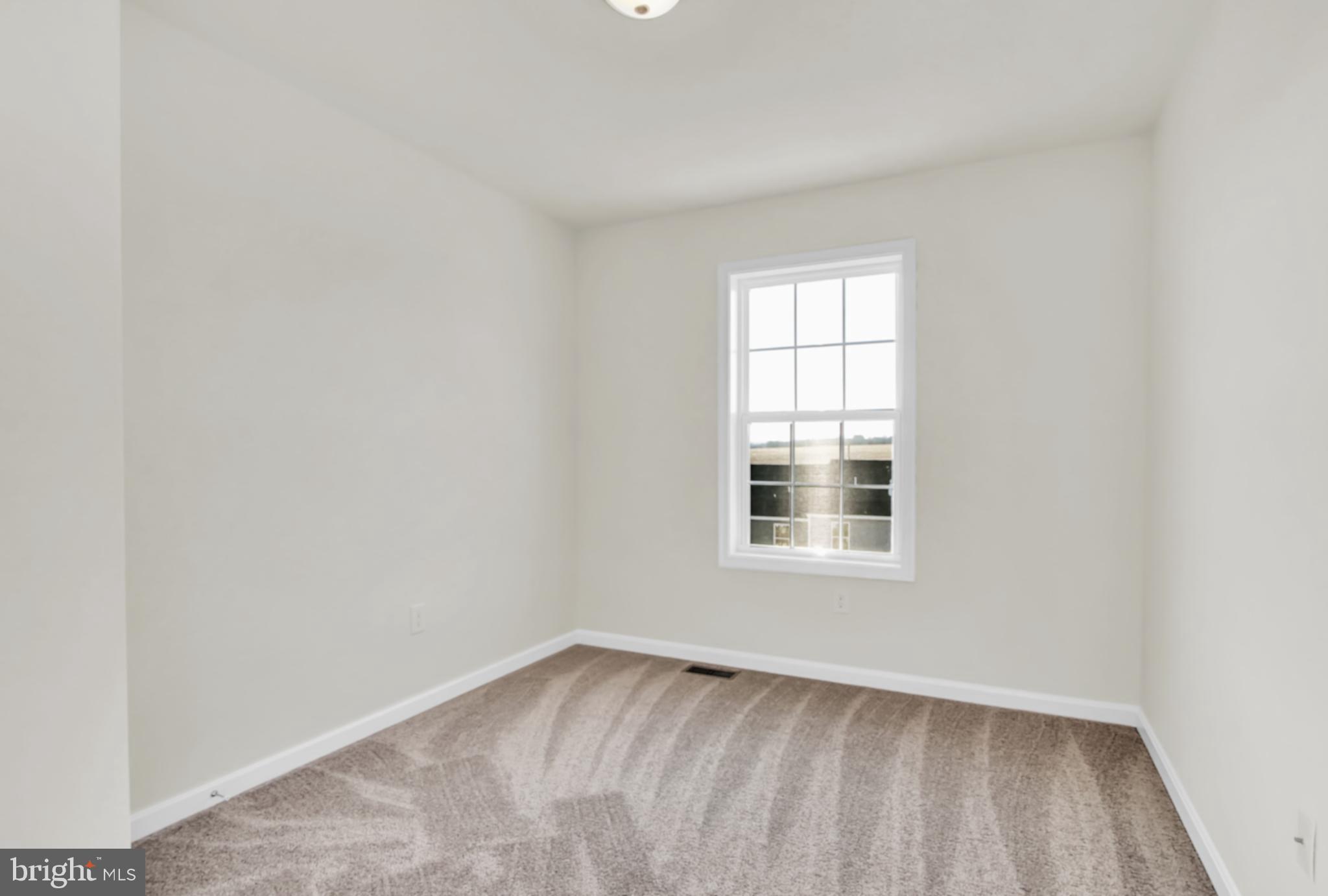 LINCOLN SQUARE - Residential Lease