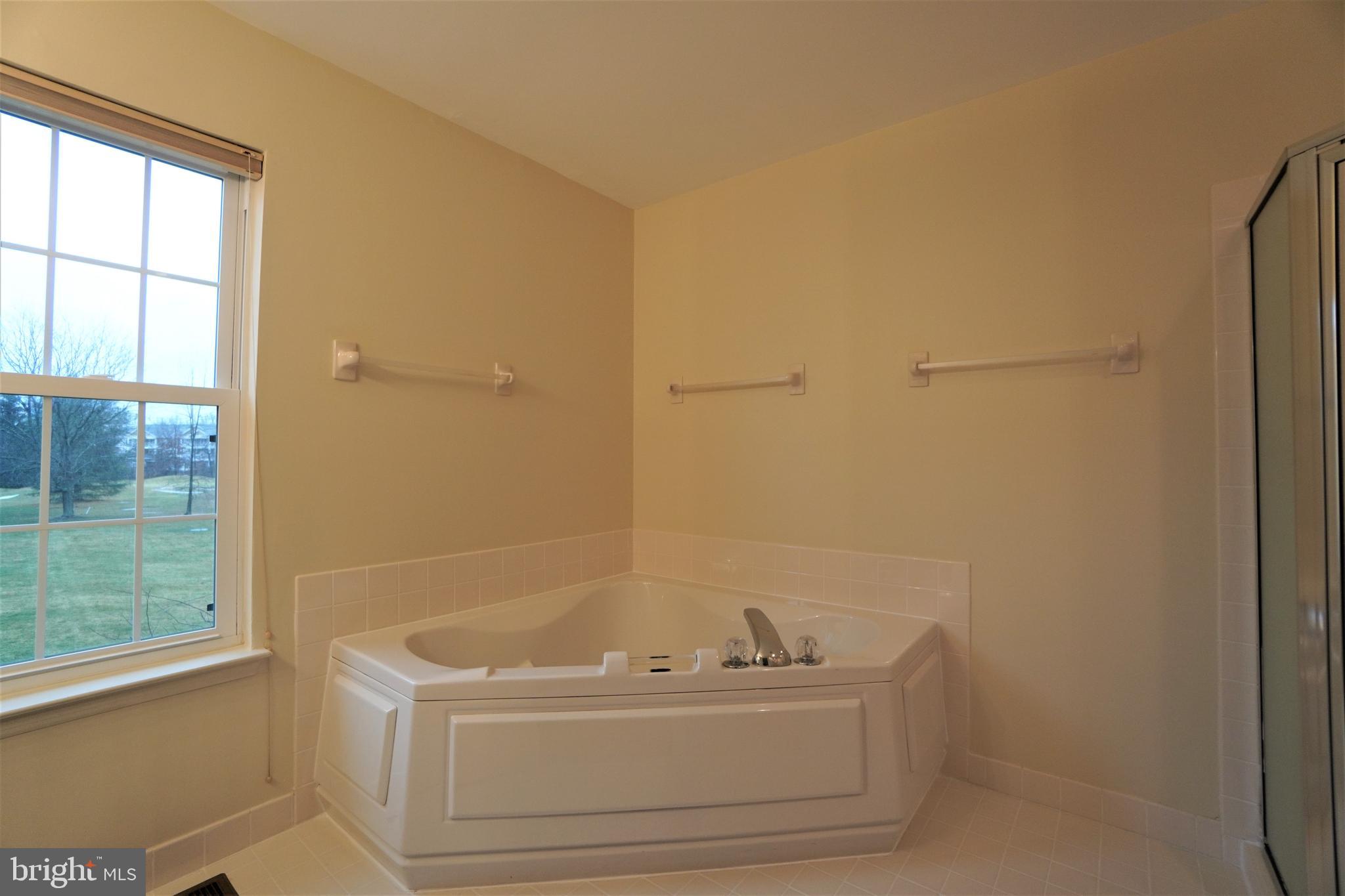 PINE CREST - Residential Lease