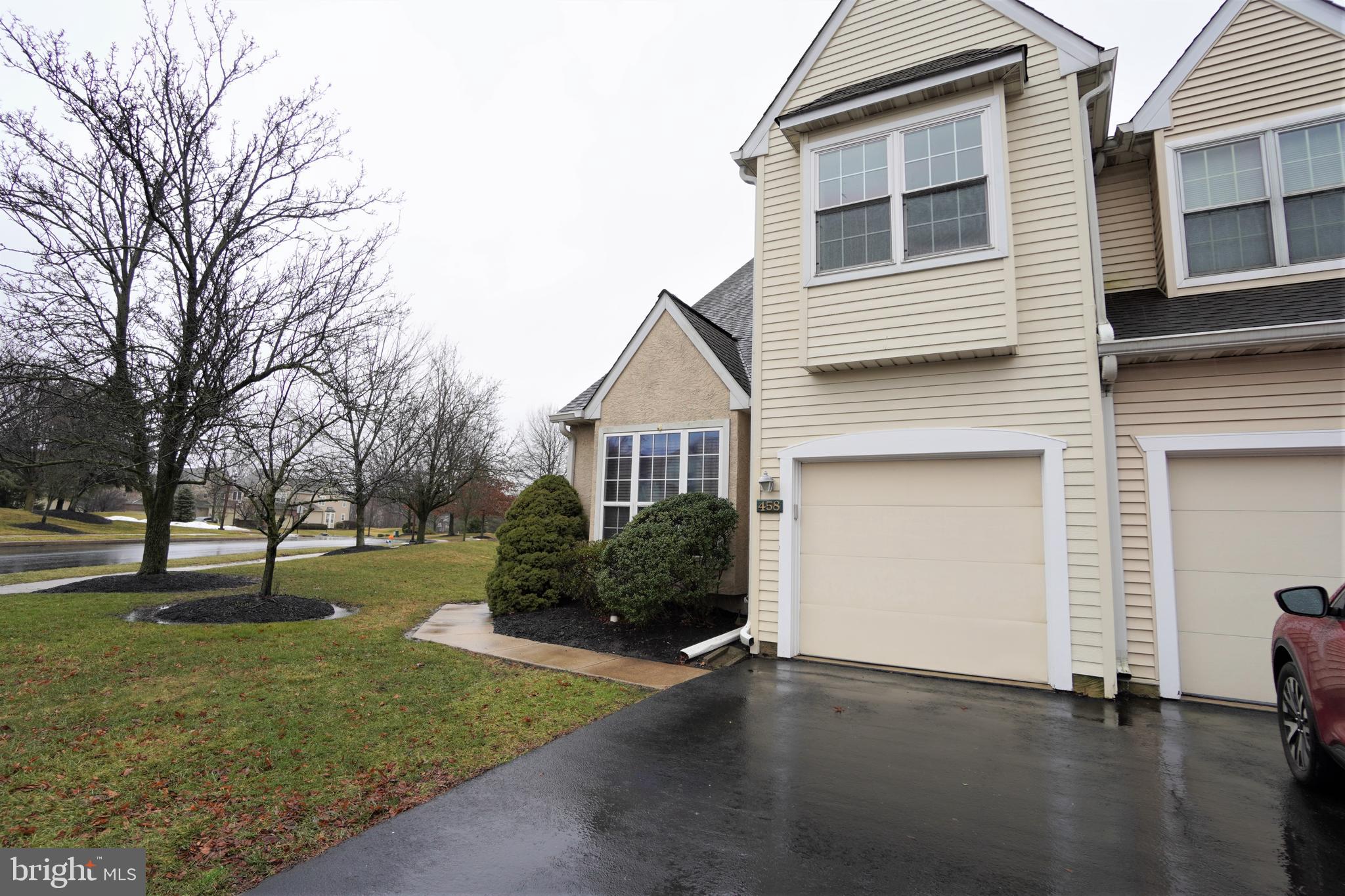 PINE CREST - Residential Lease