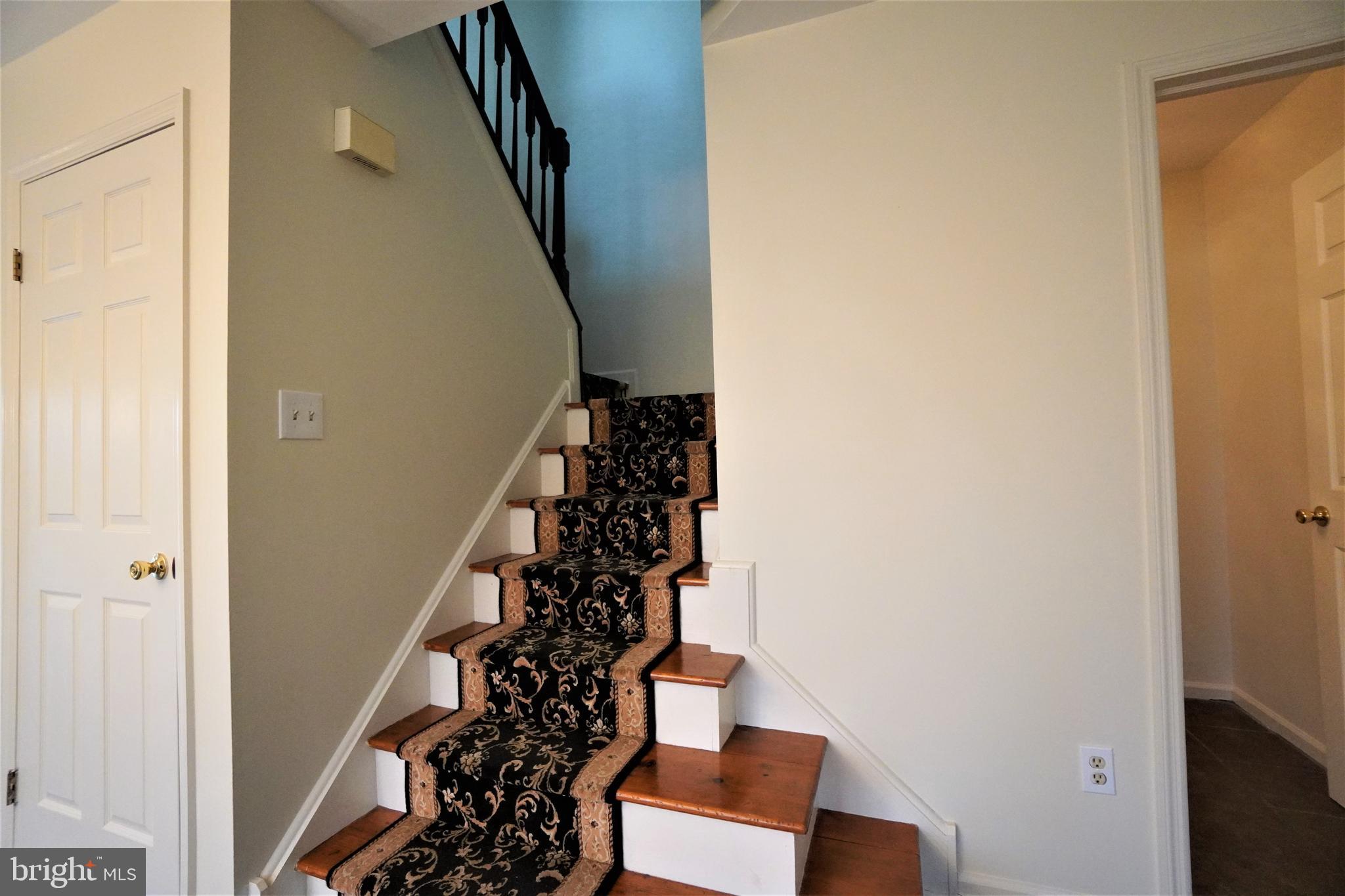 PINE CREST - Residential Lease