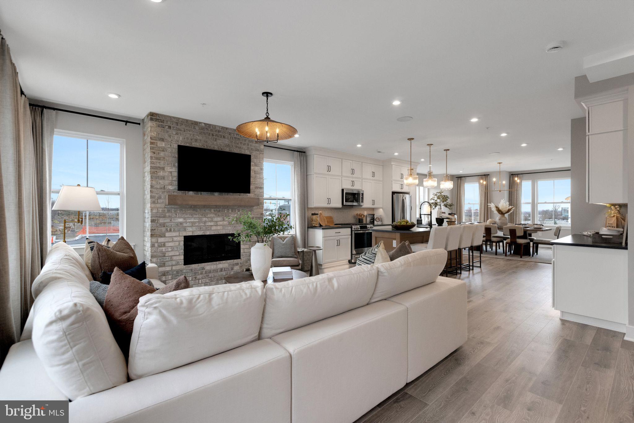 WESTVIEW SQUARE - Residential