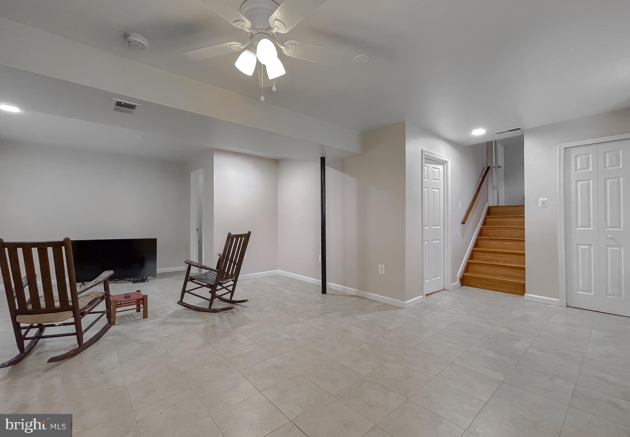 WHITE OAK VILLAGE - Residential