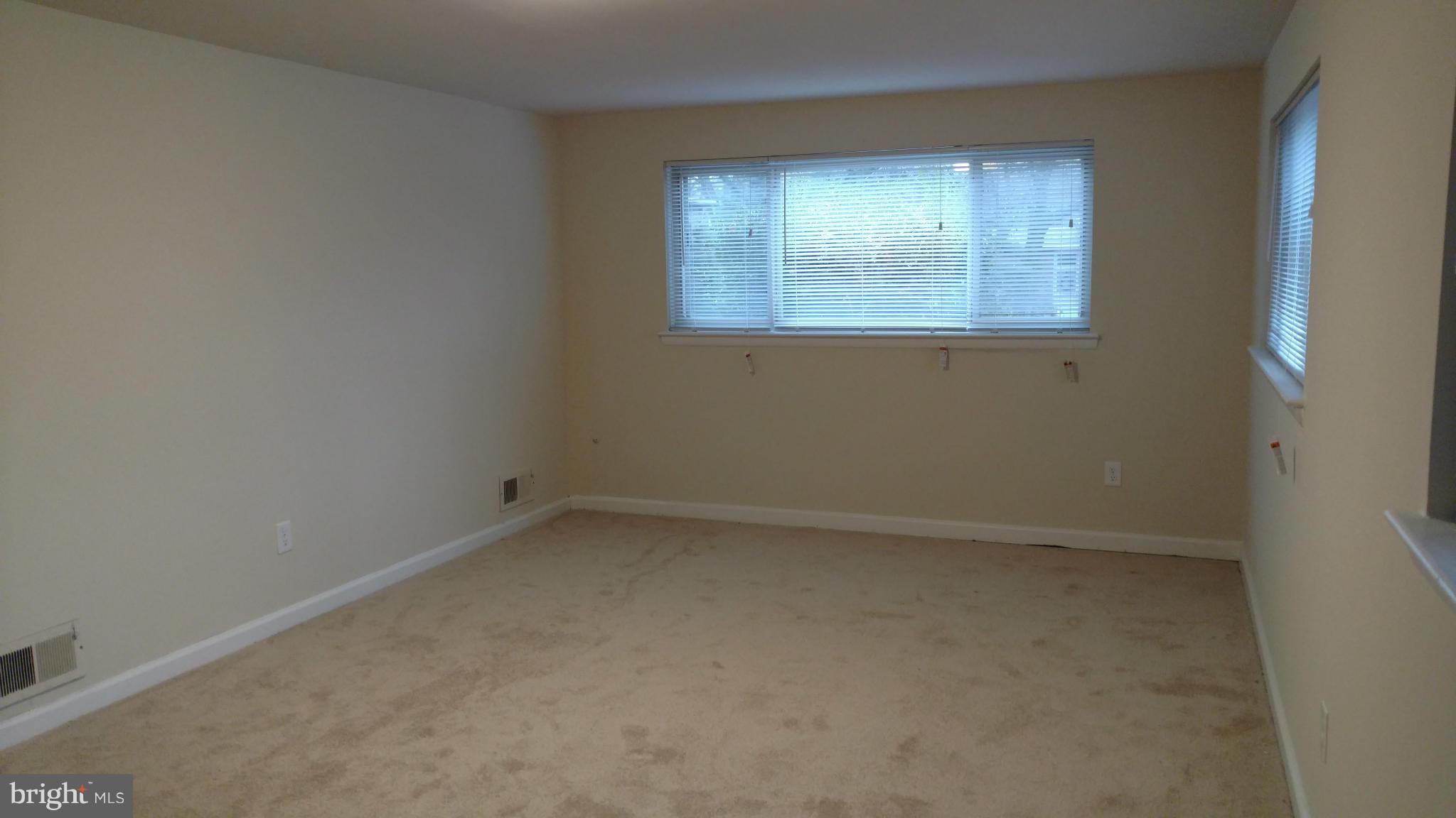 POTOMAC VALLEY - Residential Lease